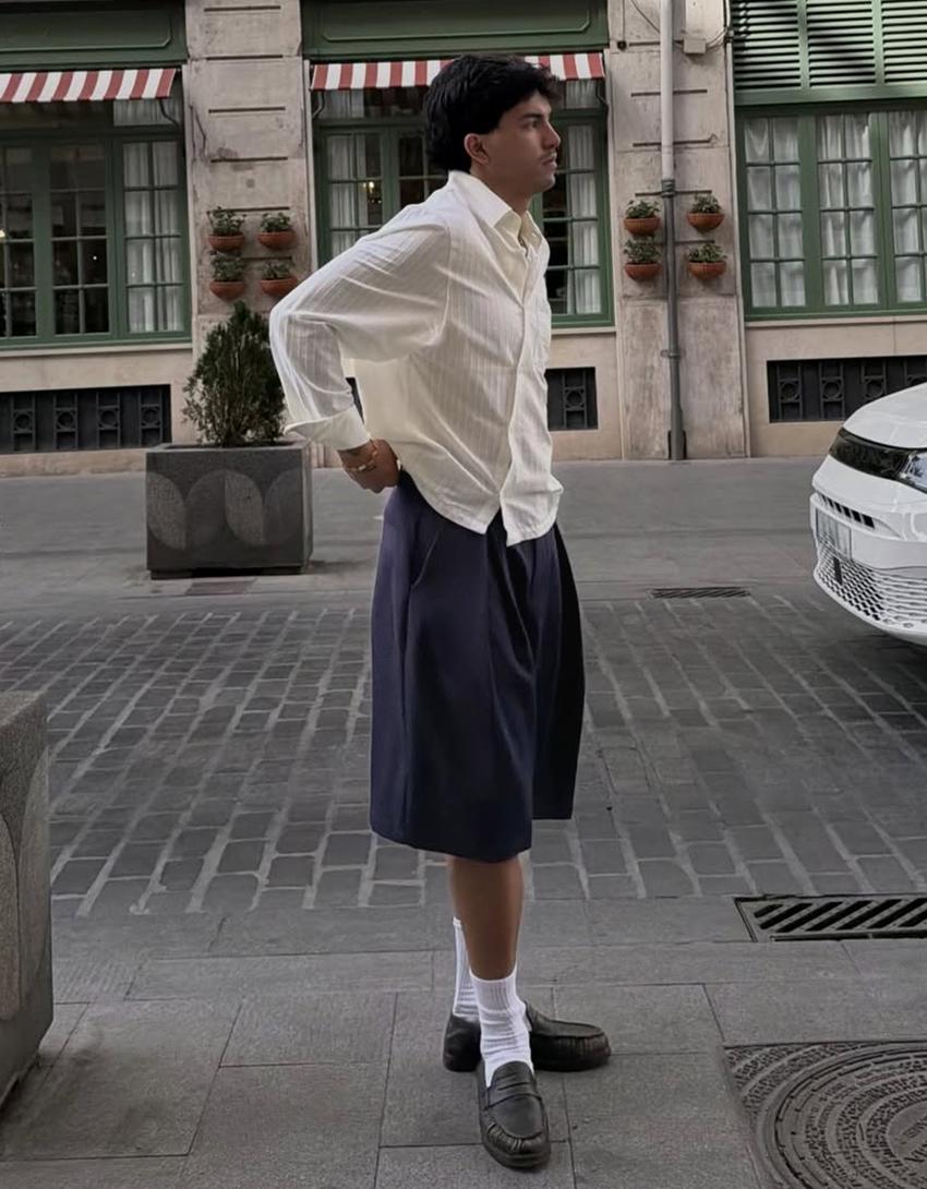 Oversize long sleeve crossover shirt-Off white