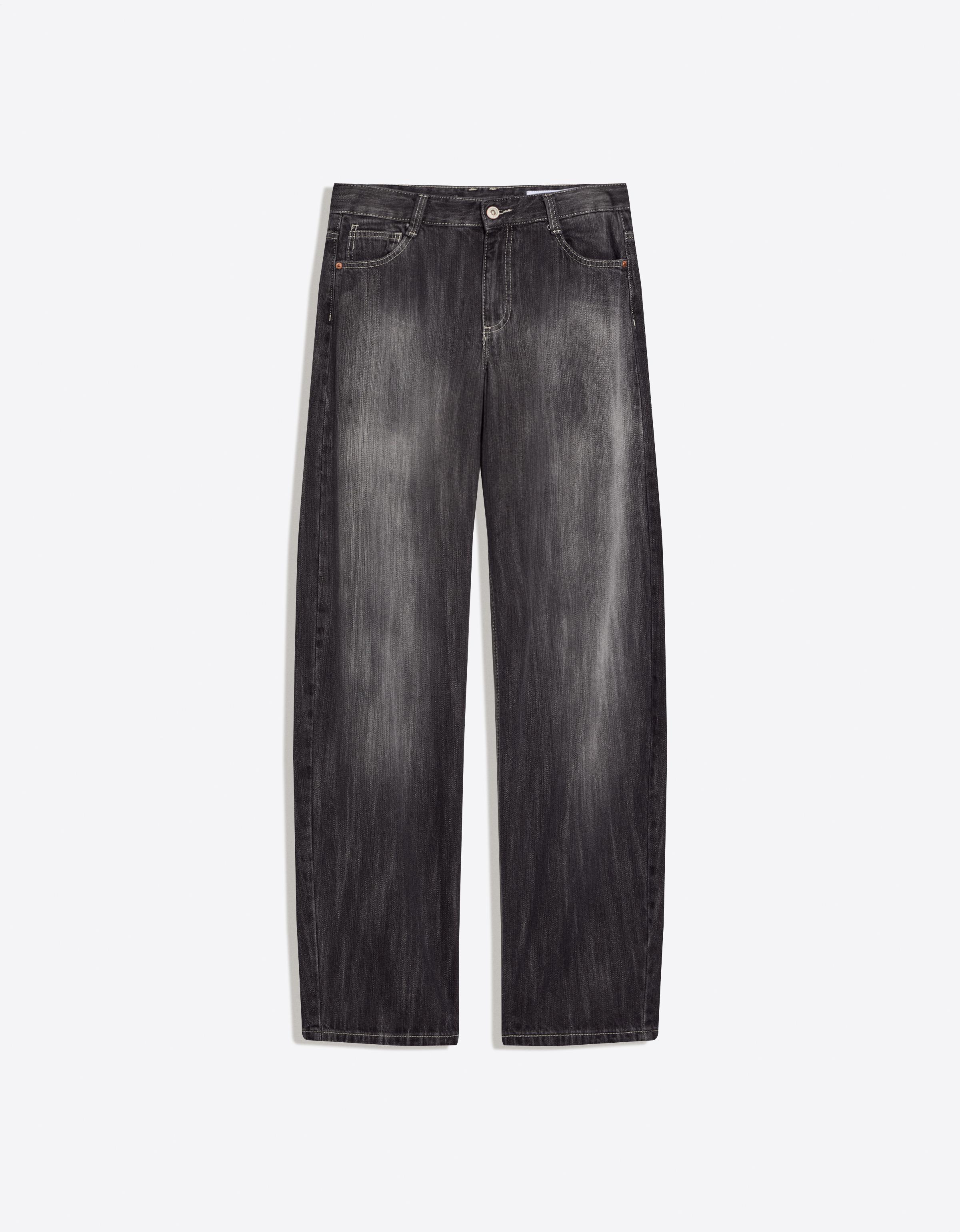 Low-rise baggy barrel jeans