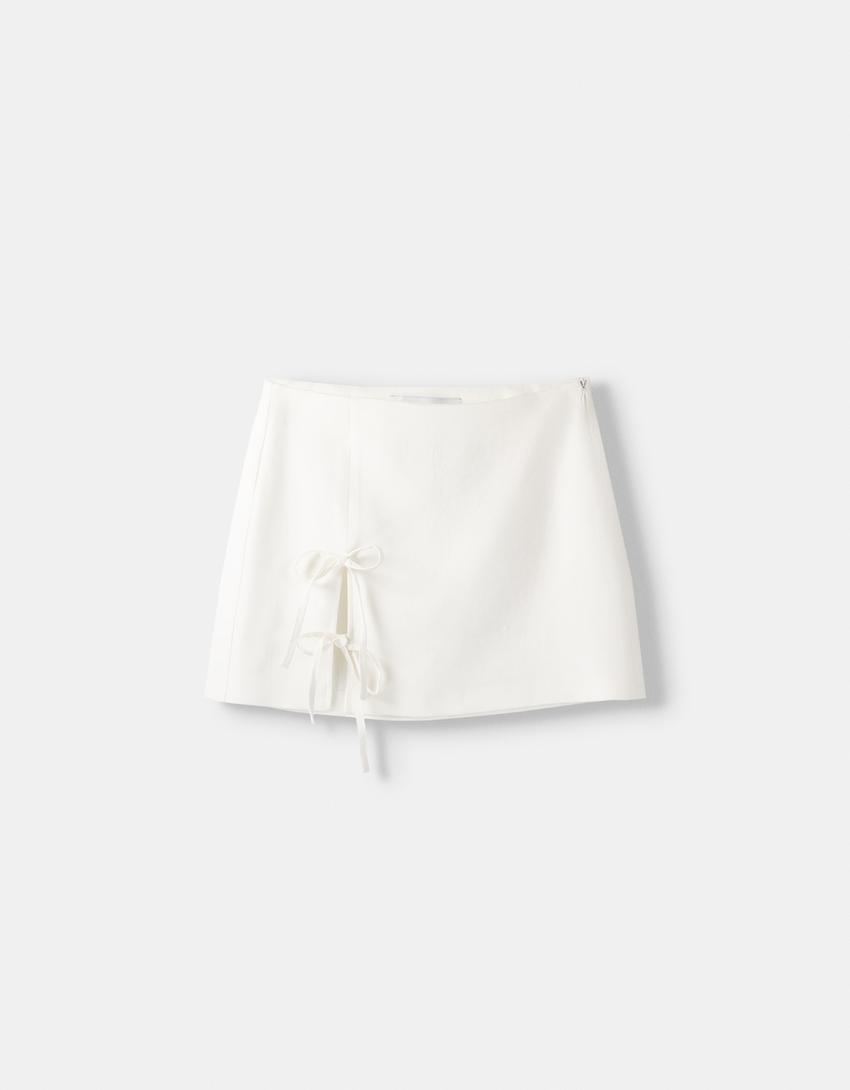 تنورة قصيرة بكتان وربطات-كريمي-4