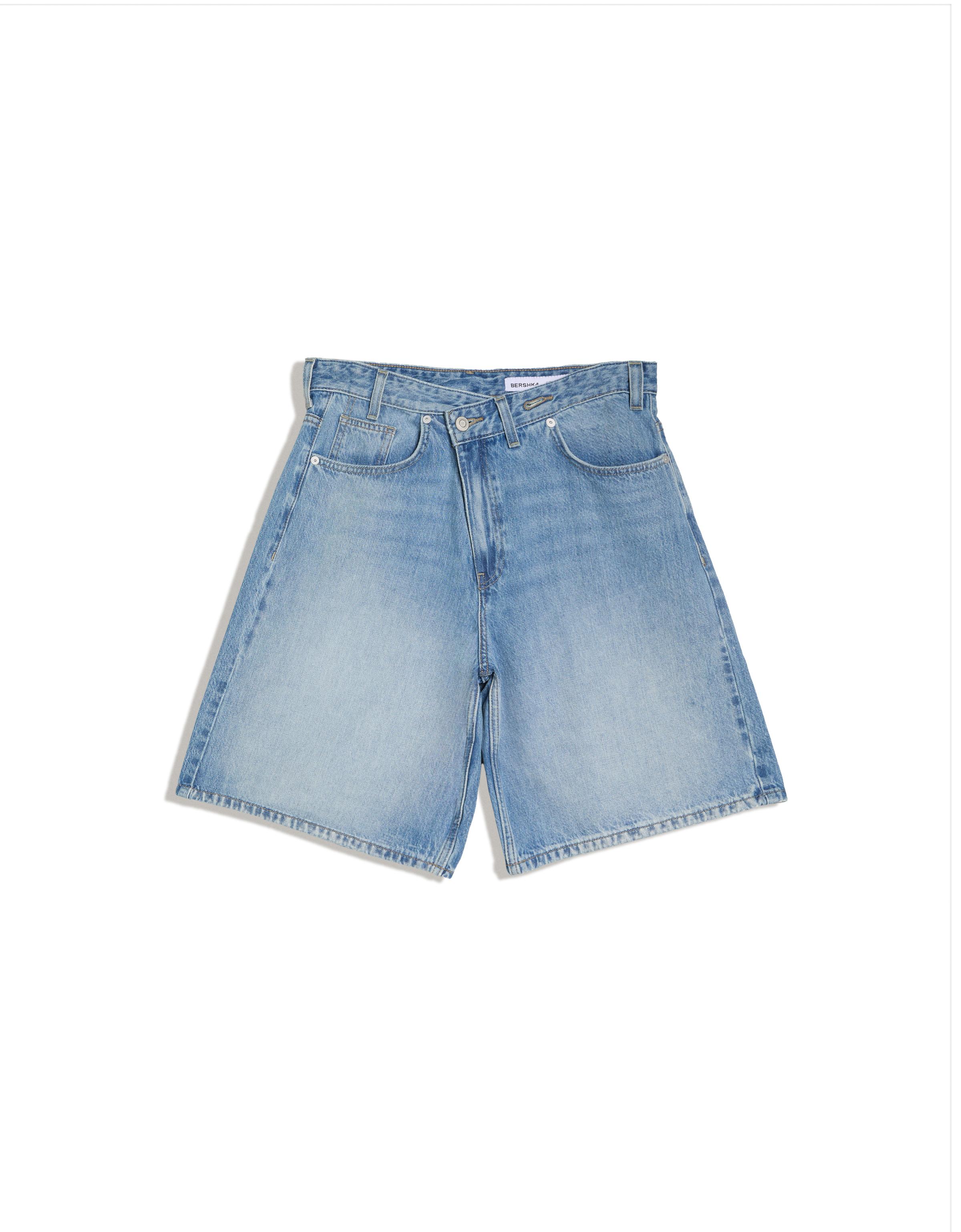 Crossover waist denim Bermuda shorts — Light blue