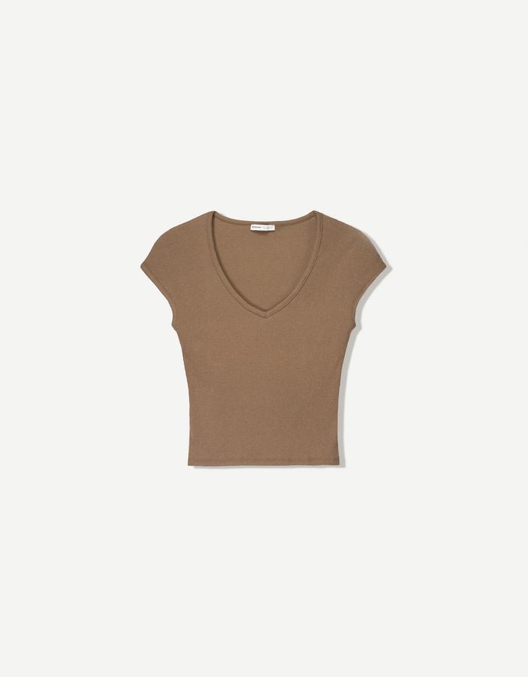 Short sleeve V-neck T-shirt