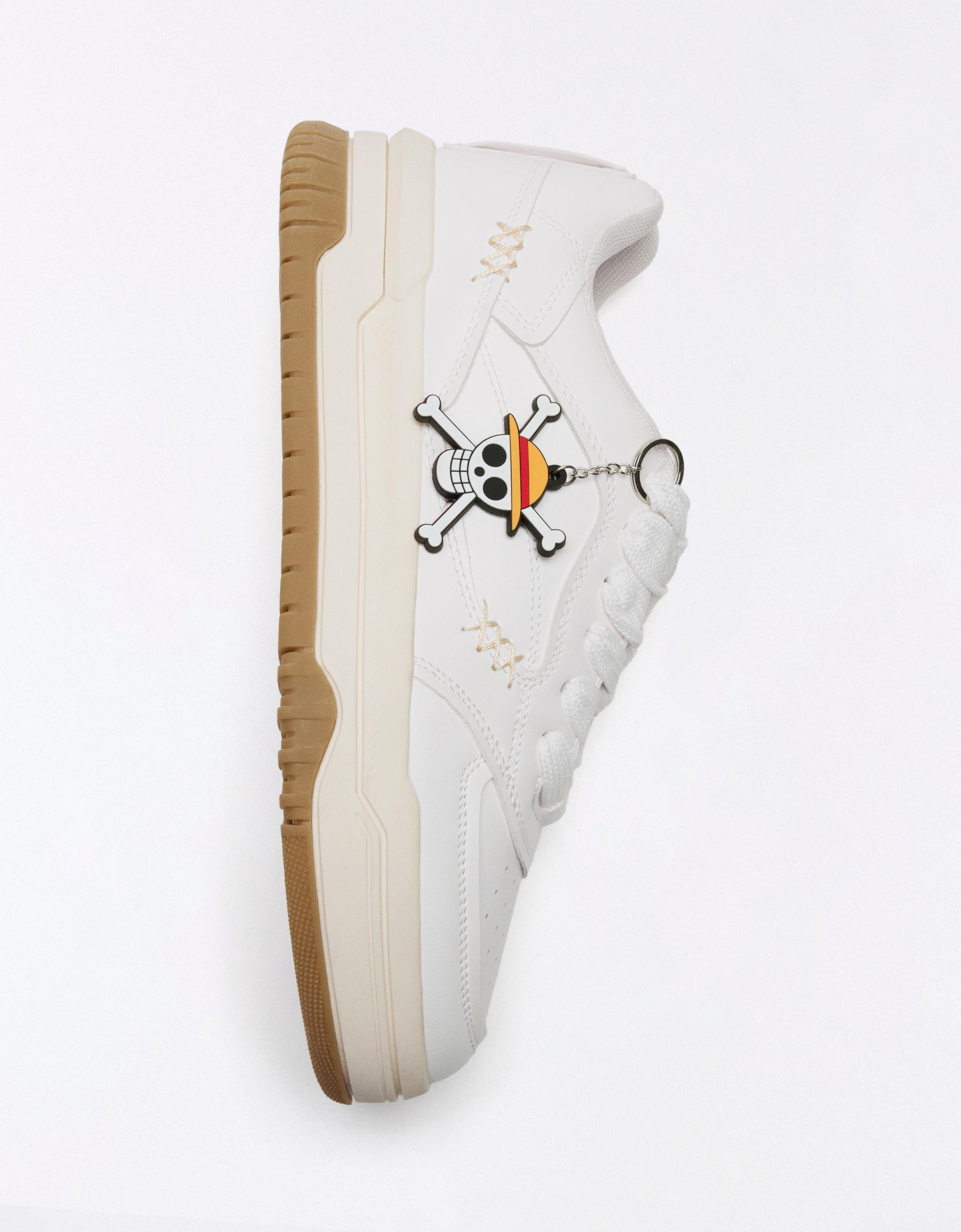 One Piece skater trainers with keychain — WHITE