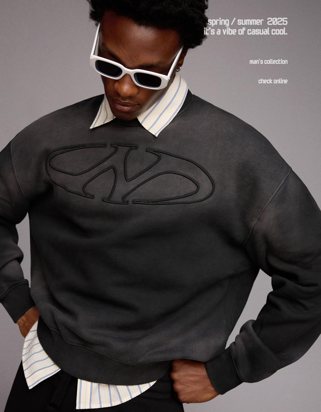 Толстовка оверсайз с эффектом потертости