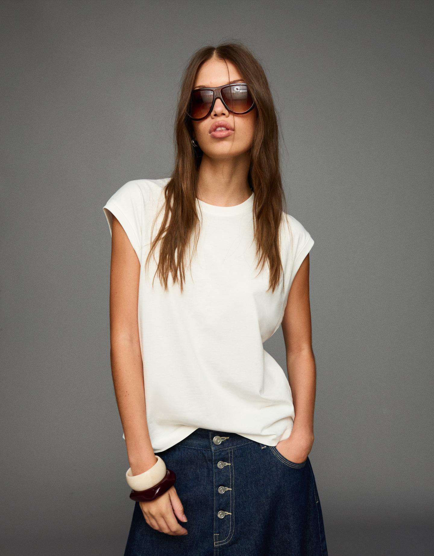 Bershka koszulka bez rękawów biały złamany