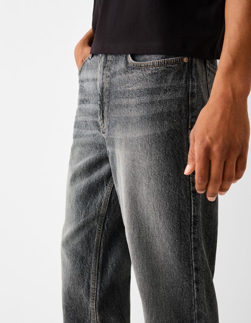 Straight fit jeans - Men | Bershka