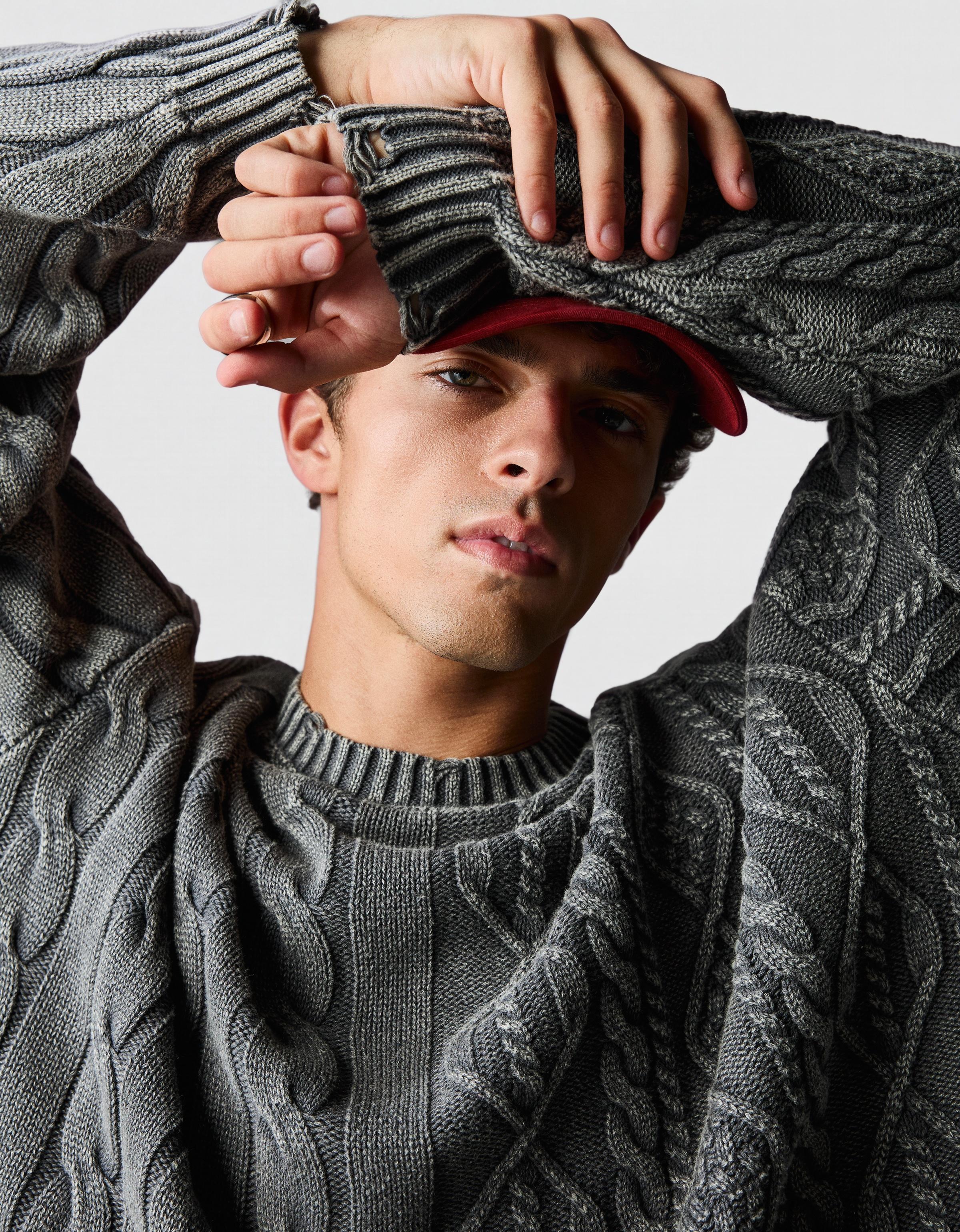 Washed-effect cable-knit jumper — Dark grey