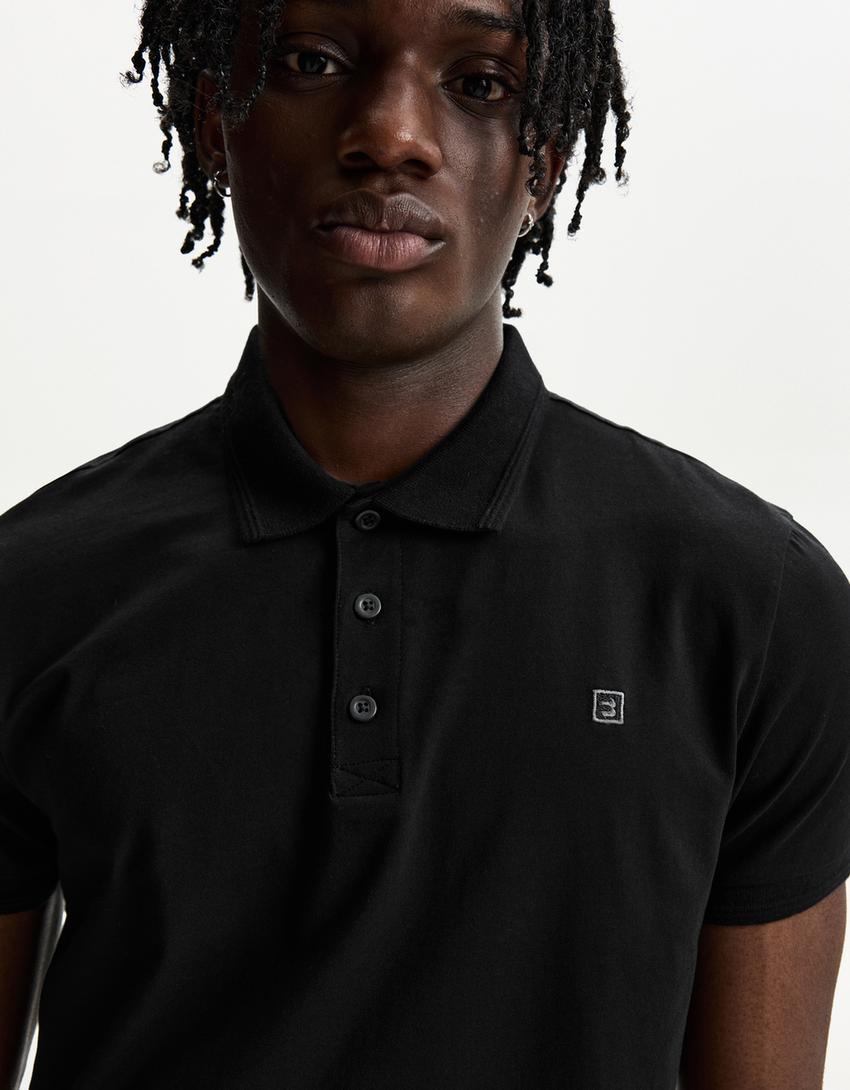 Polo manga corta bordado-Negro-5