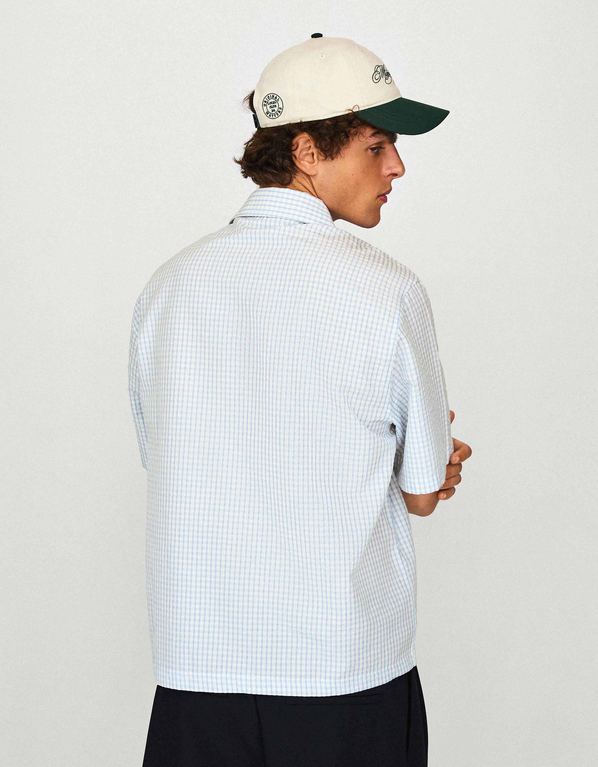 Boxy embroidered short sleeve shirt — Light blue