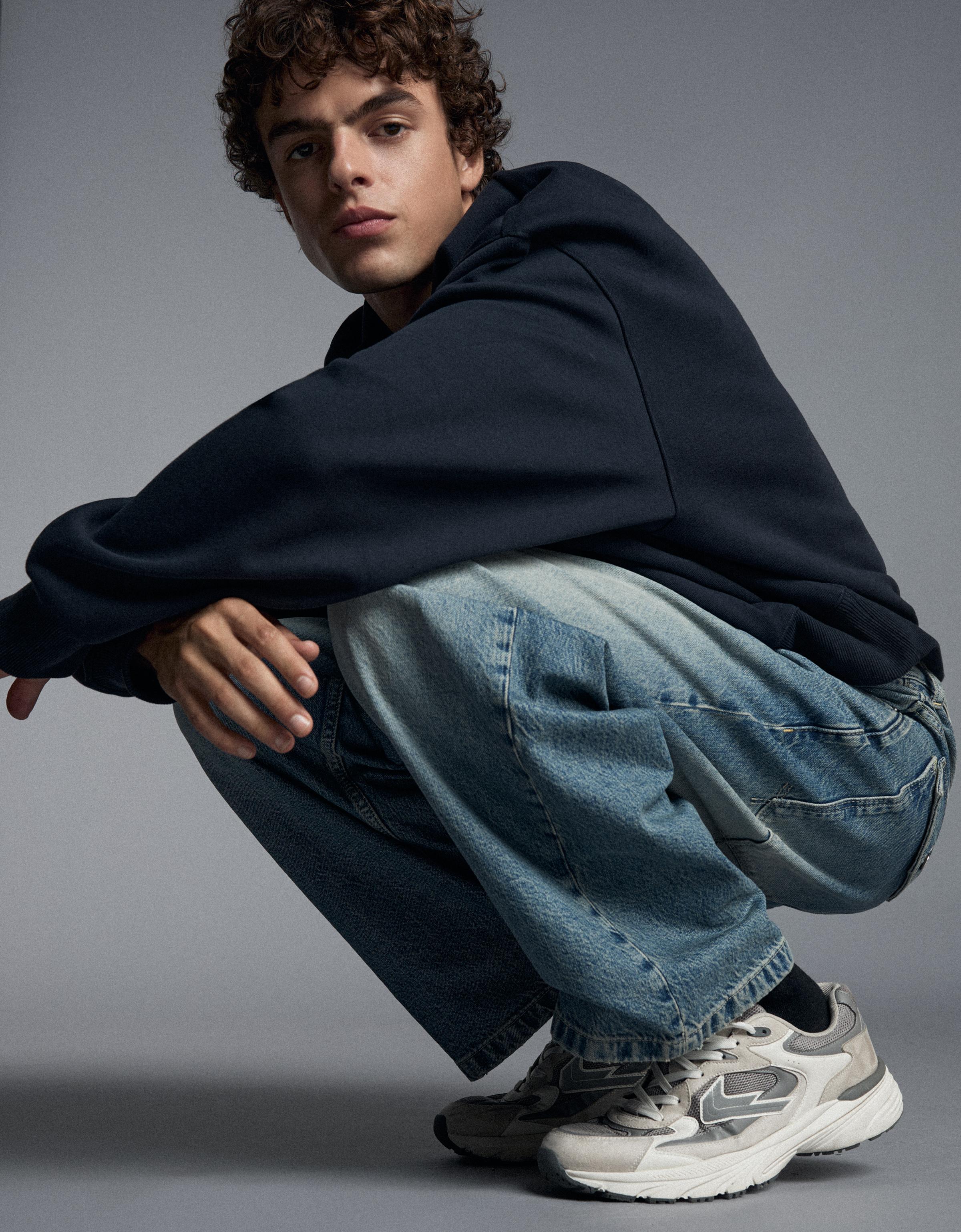 Neobarrel jeans with back buckle — Light blue