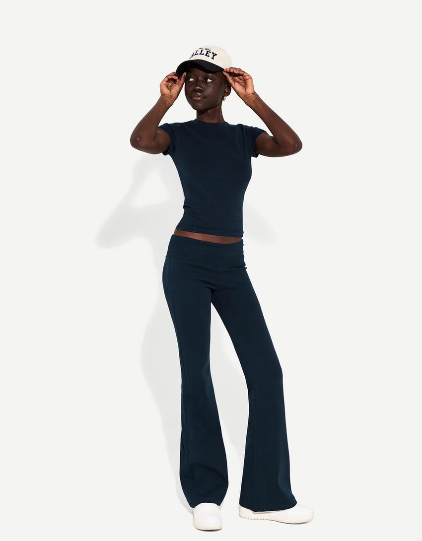 Komplet: koszulka i spodnie dzwony-Komplet: koszulka i spodnie dzwony