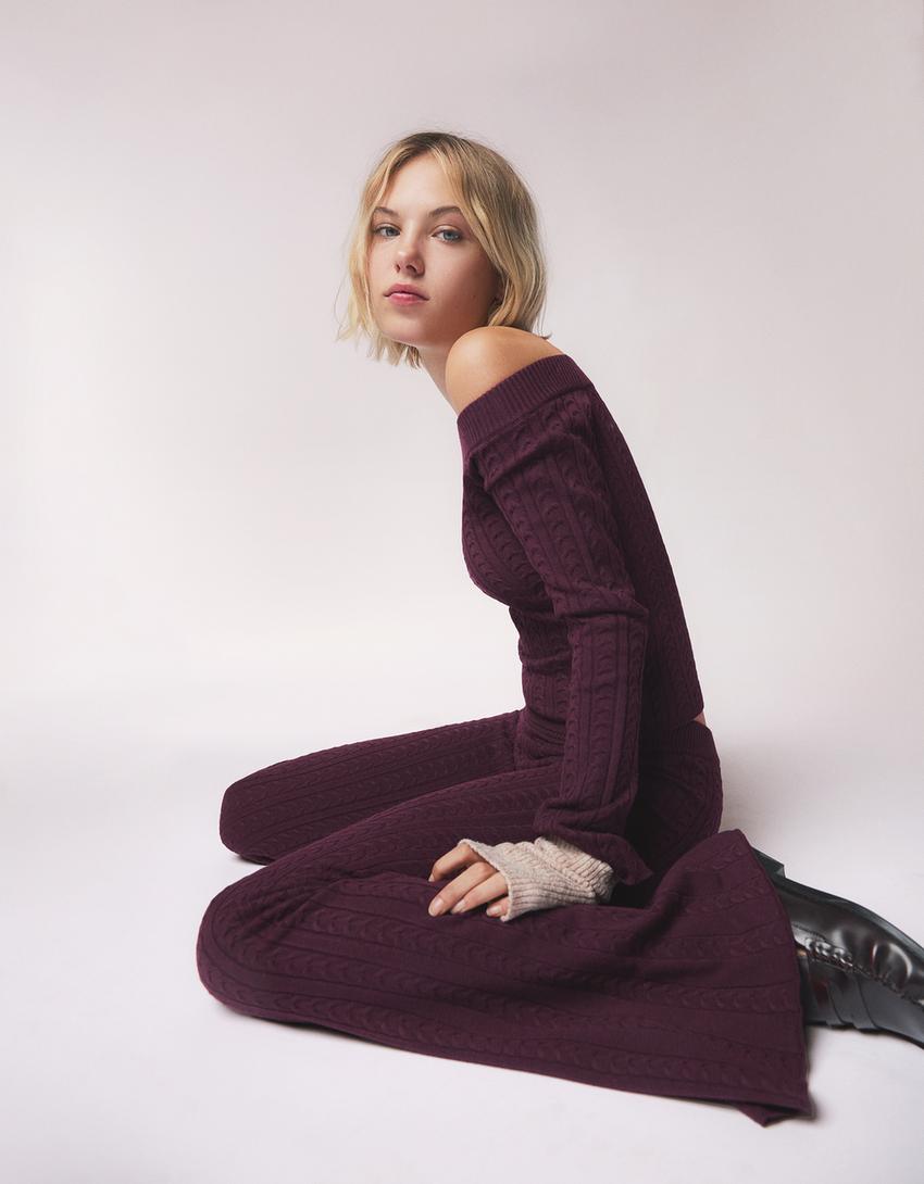 Komplet: sweter i plecione spodnie o kroju flare-Komplet: sweter i plecione spodnie o kroju flare