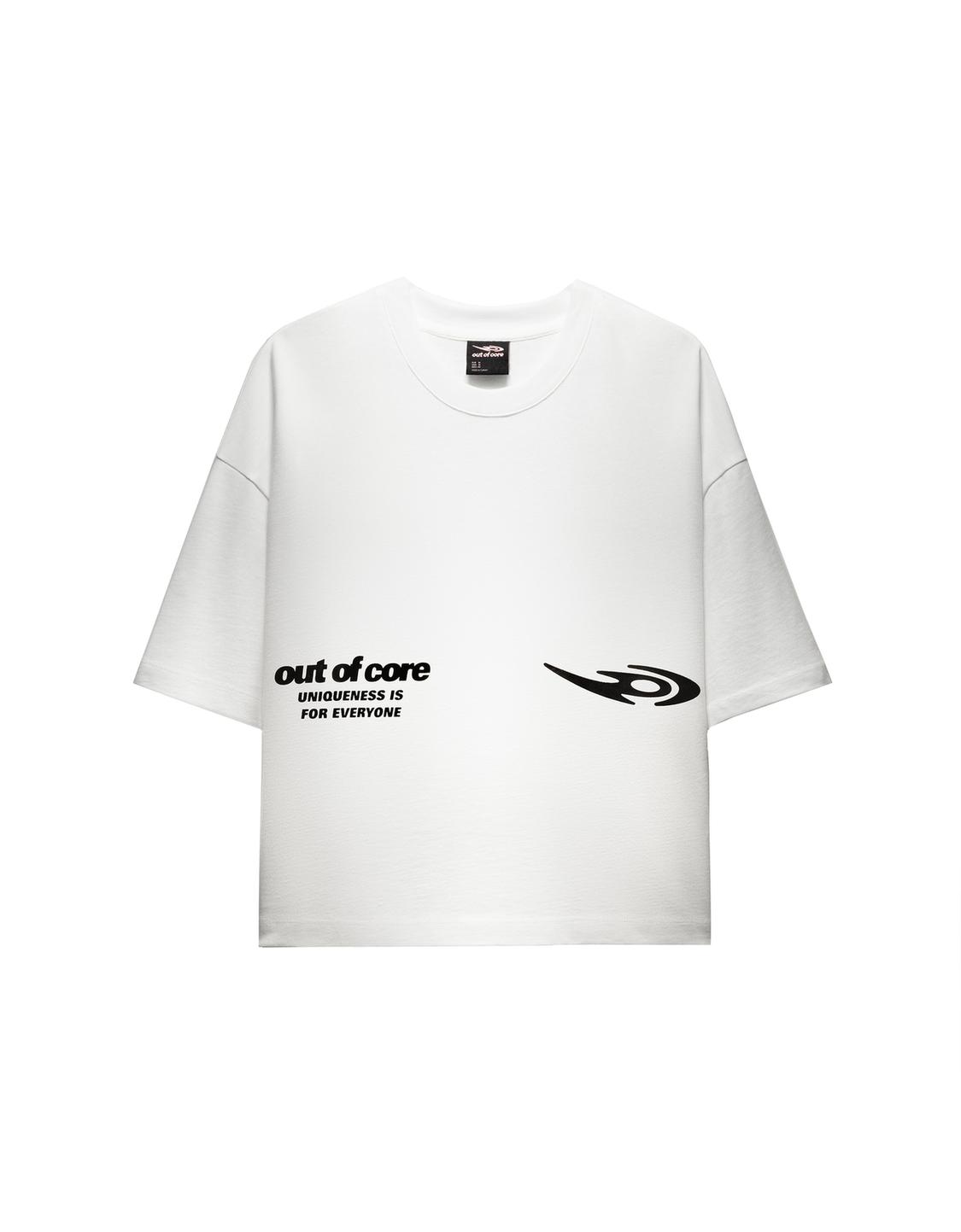 Short sleeve boxy fit T-shirt with out of core logo