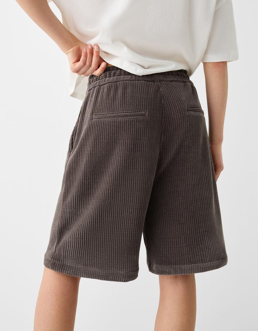 Calções bermuda loose chenille-Marrom-6