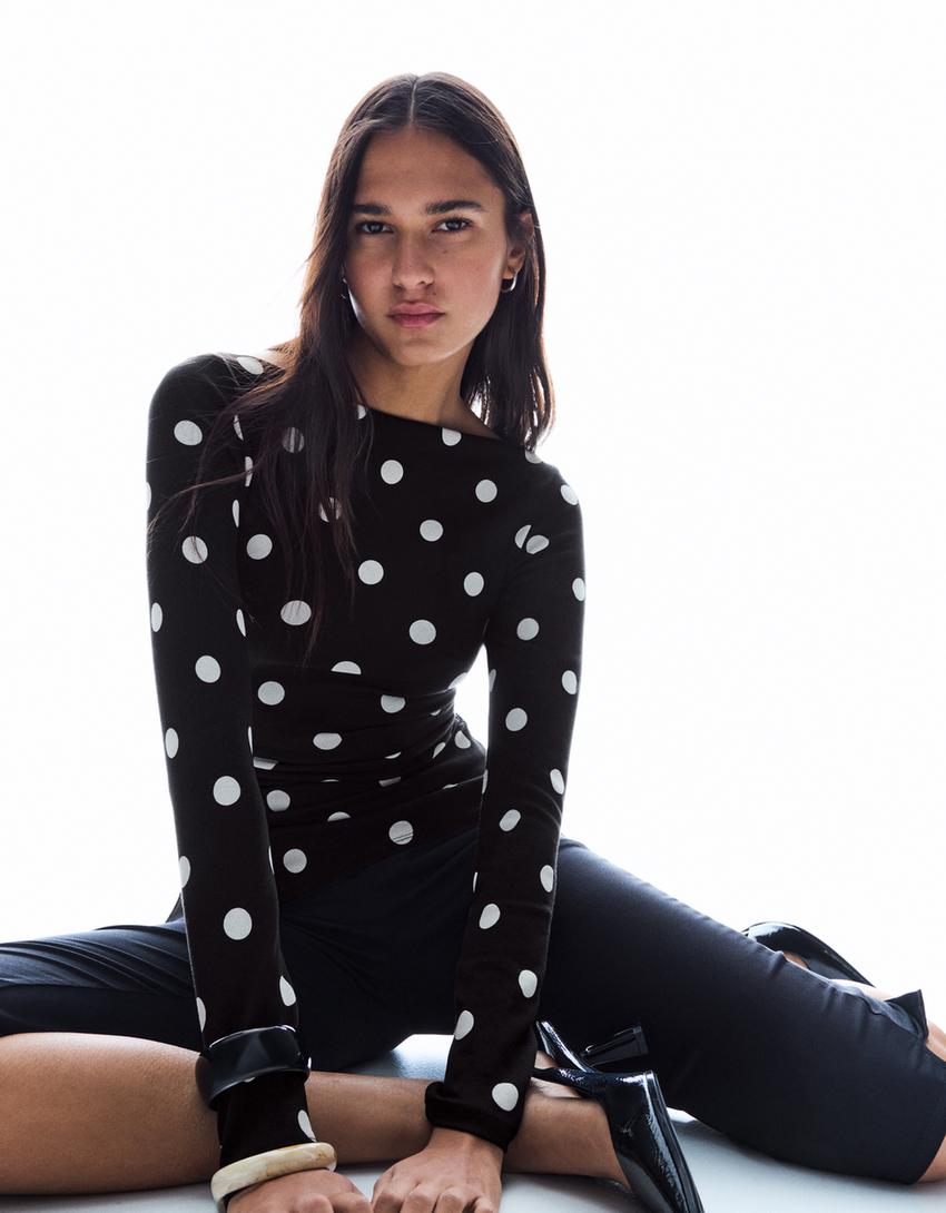 Long sleeve asymmetric T-shirt-White / Black