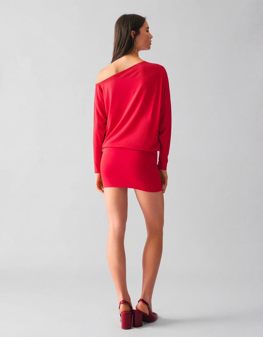 Mini šaty s dlhým rukávom a priliehavou sukňou-Červená