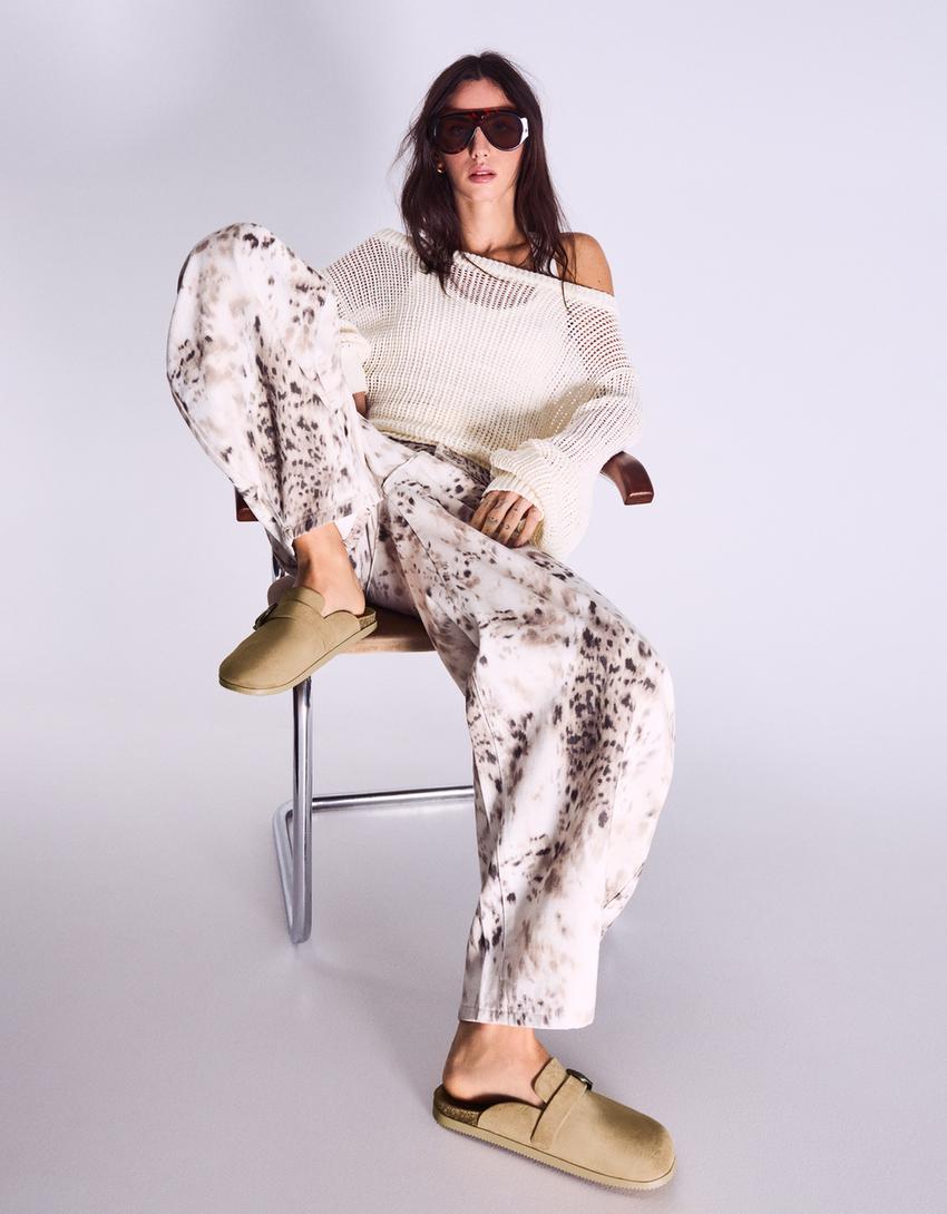 Tamanco detalhe fivela-Taupe