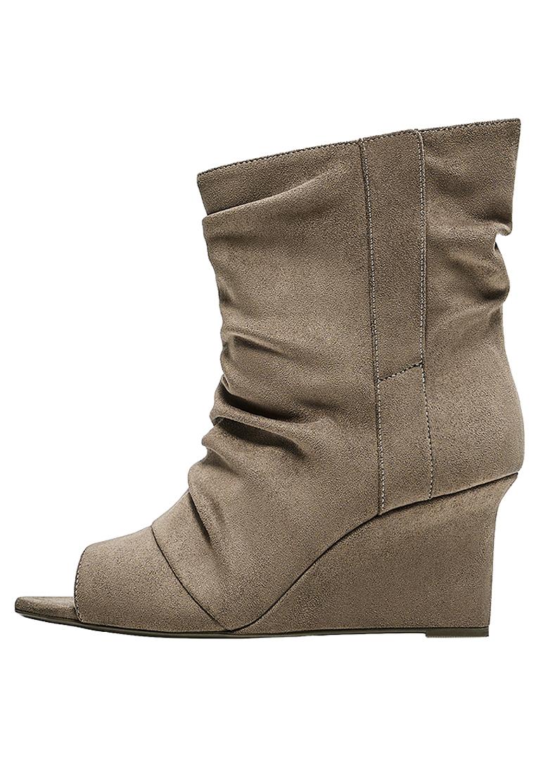 SLOUCHY PEEP TOE ANKLE BOOTS — TAUPE