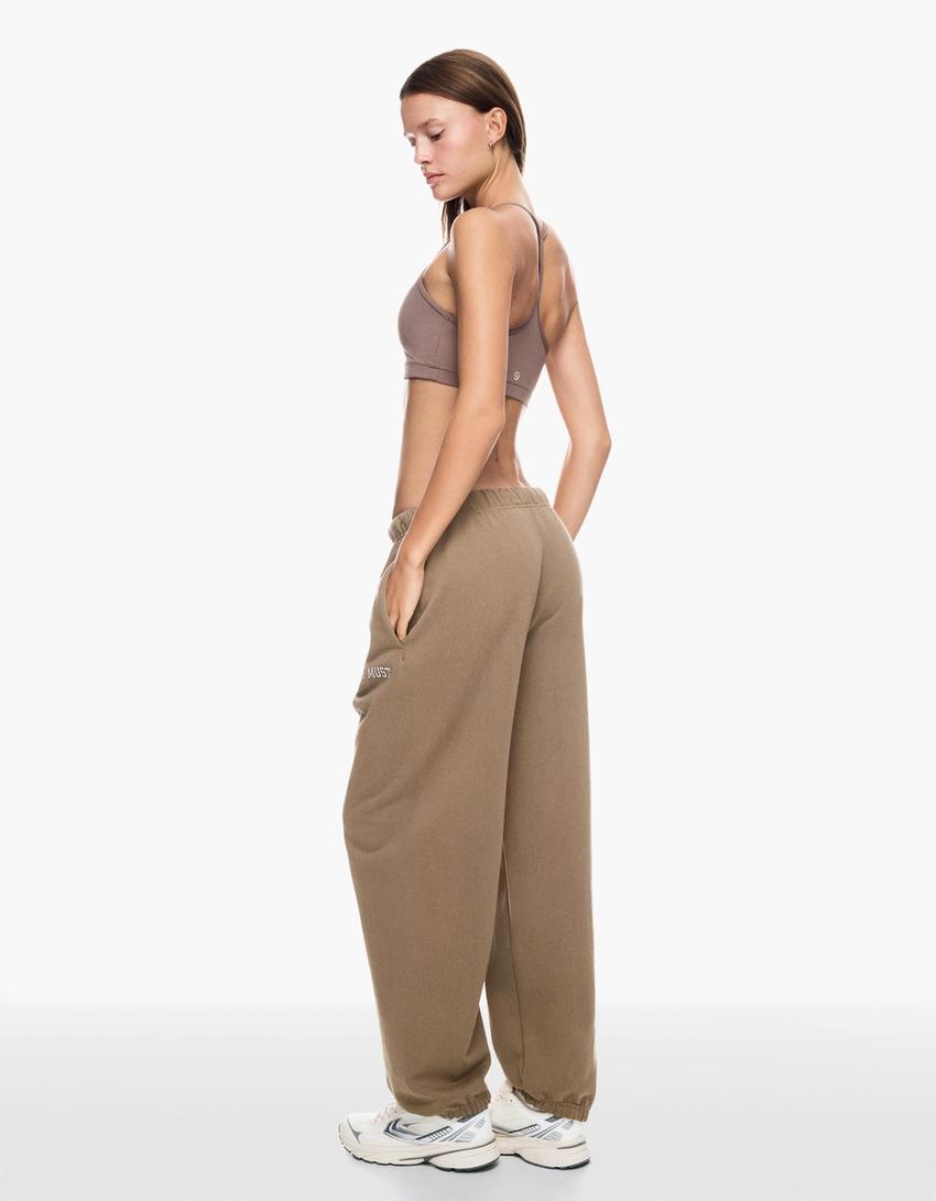 Pantaloni jogger in felpa ricamati-Camel-6