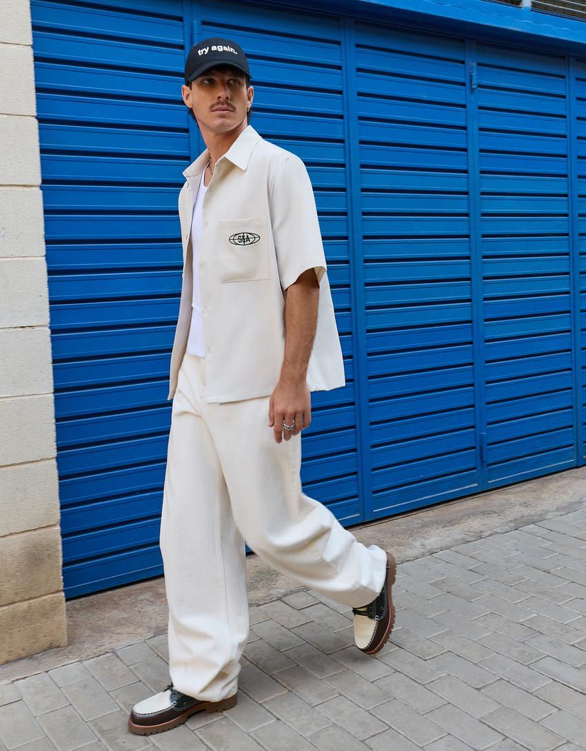 Tailored boxy fit shirt with embroidery-Cream