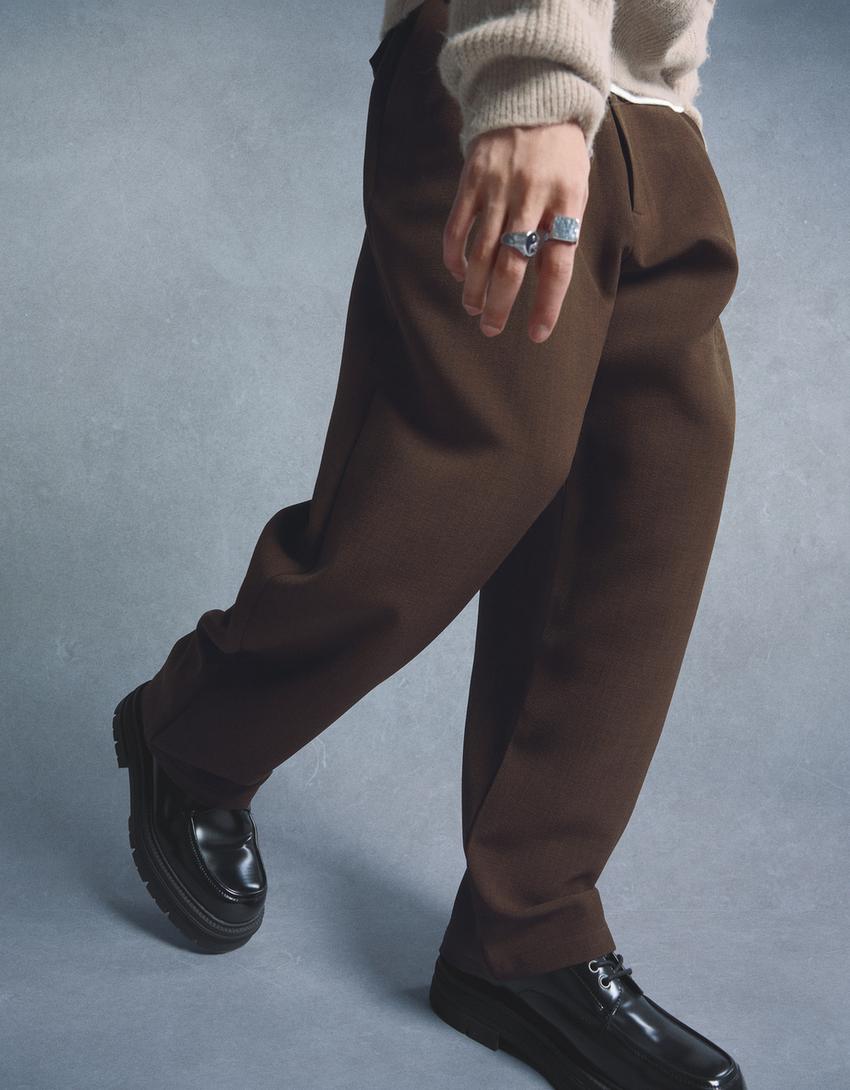 Pantaloni super baggy tailored fit-Ciocolată