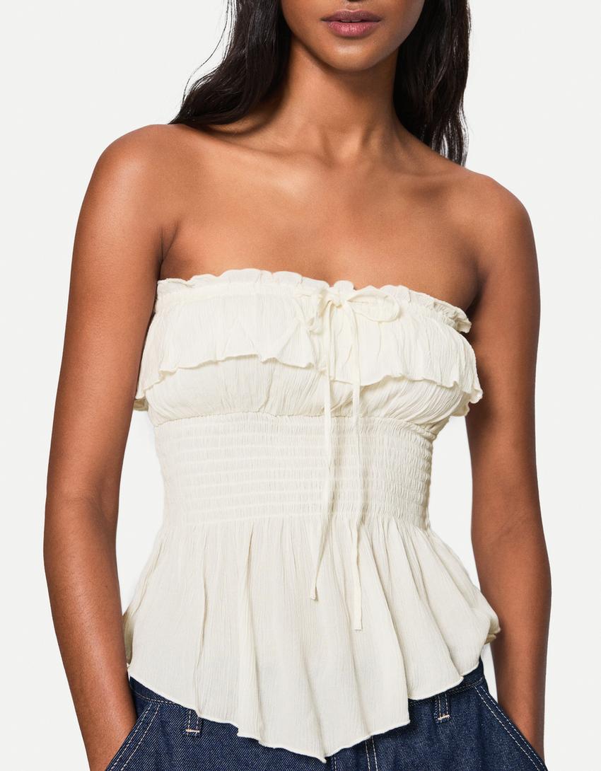 Textured bandeau top with ruffle - Women | Bershka