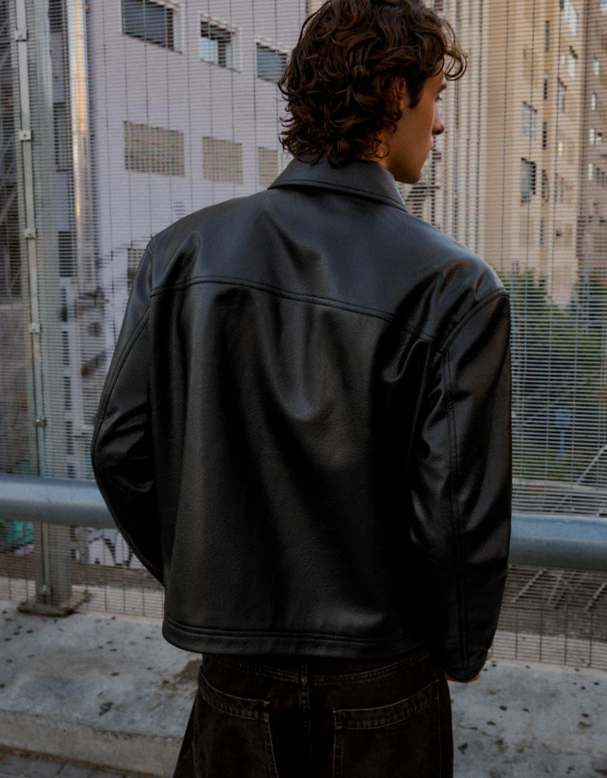 Kunstlederjacke mit Knebelknöpfen-Schwarz