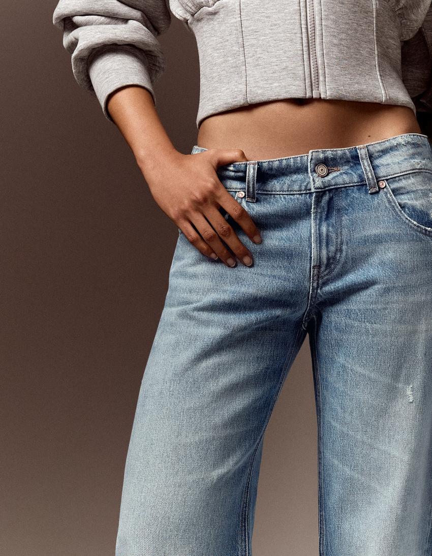 Straight-Leg-Jeans mit halbhohem Bund und umgeschlagenem Saum-Ausgewaschenes Blau