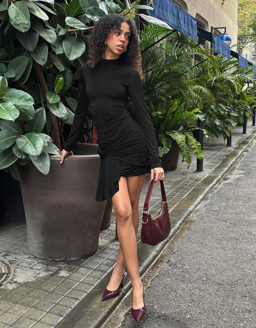 Vestido mini faixa franzido flor-Preto