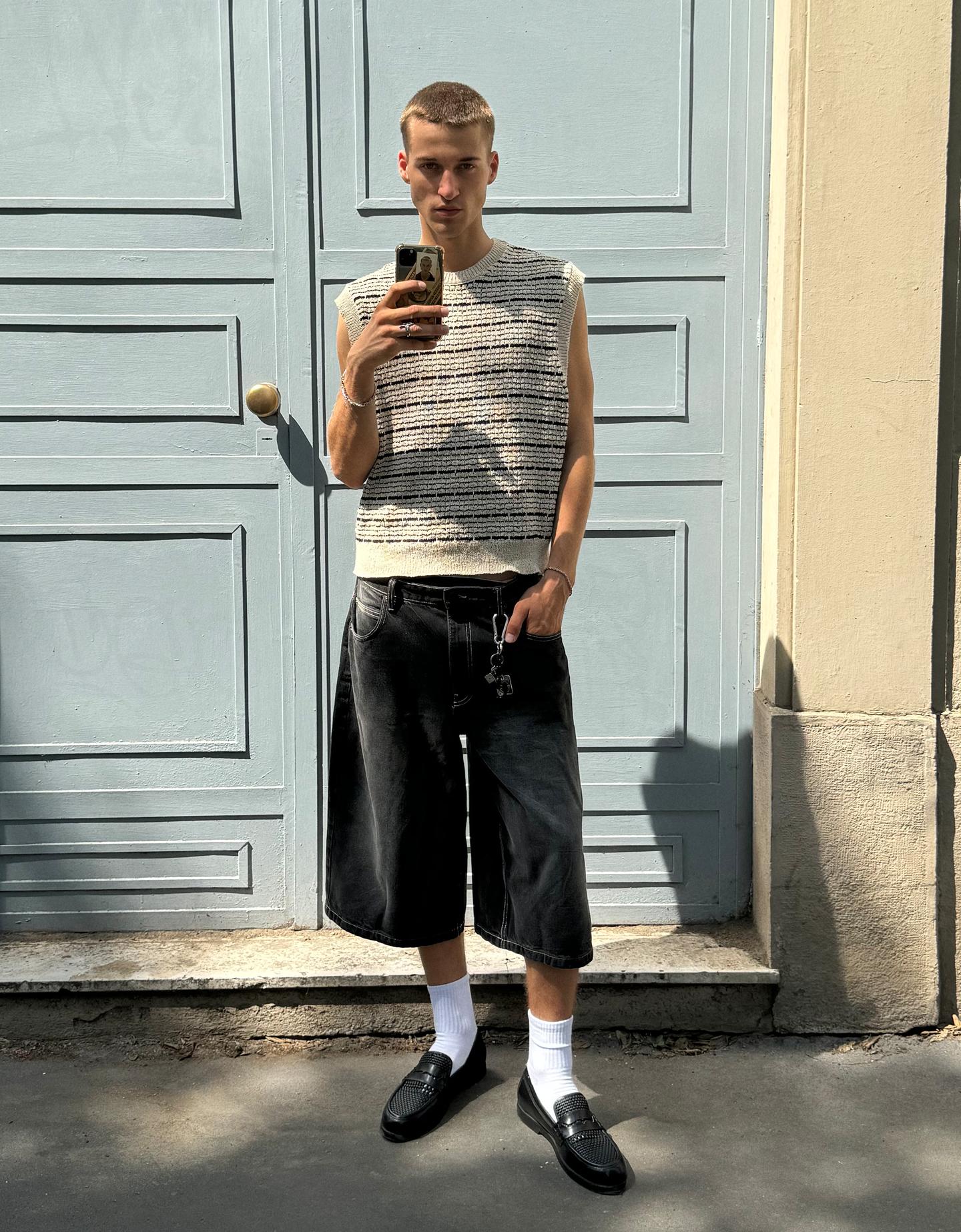 Bershka kamizelka w paski biały / czarny