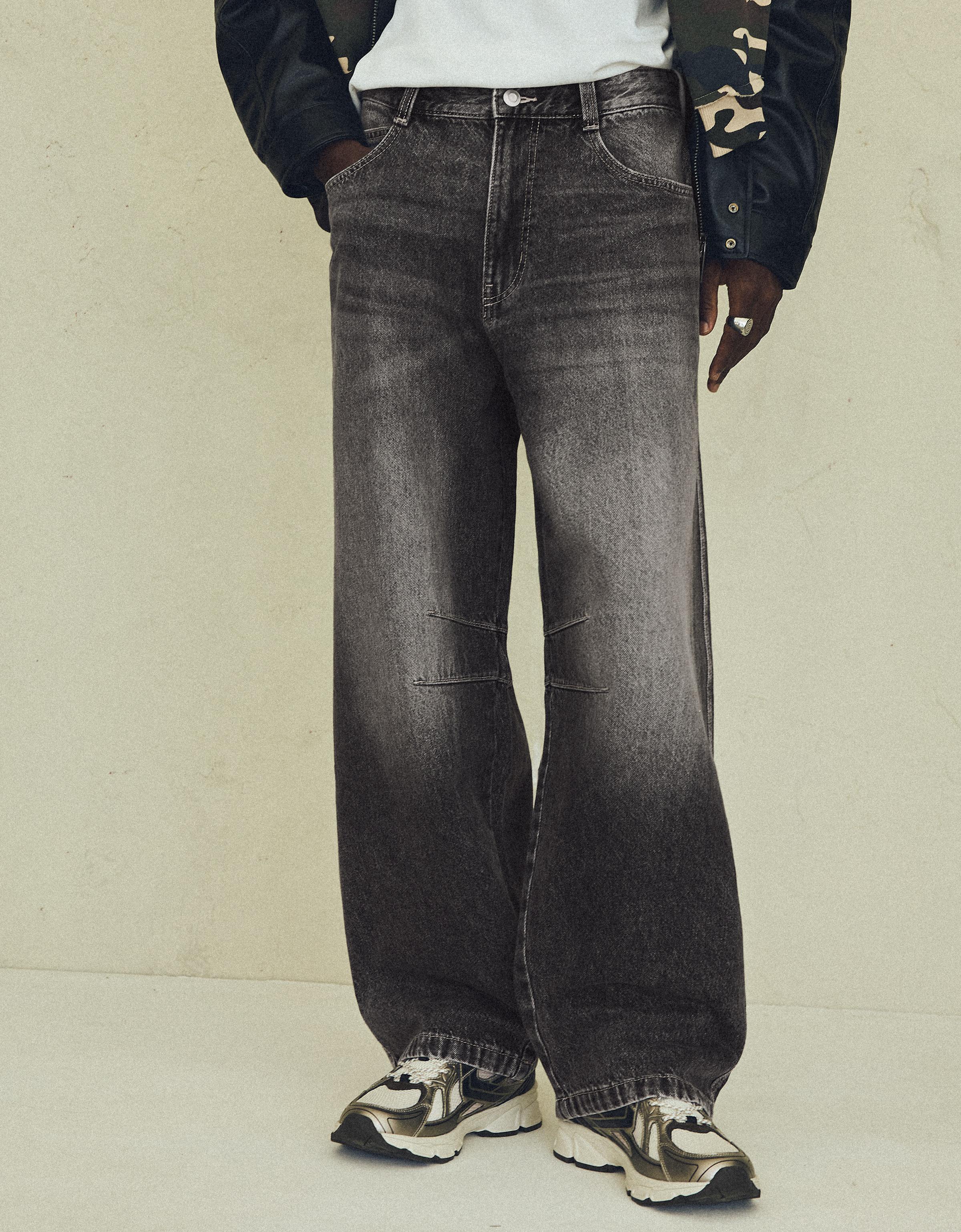 Jeans with back embroidery — Grey