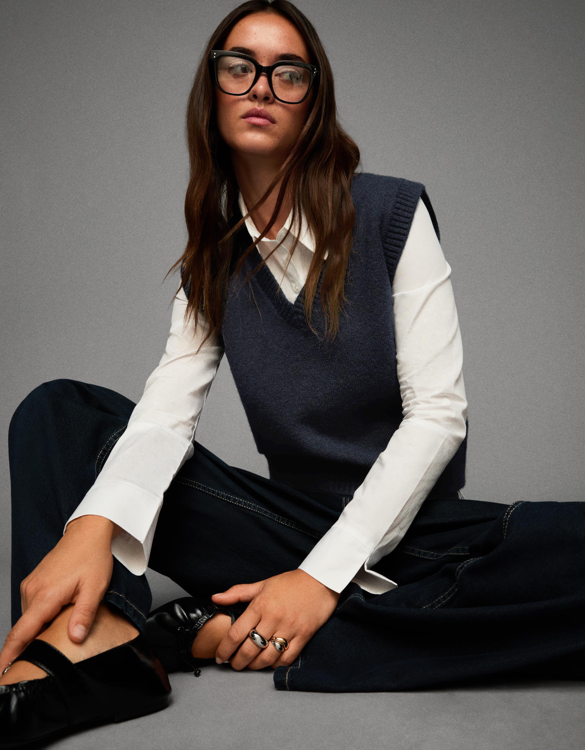 Bershka Westen Mit V-Ausschnitt Und Soft-Touch-Oberfläche Damen S Blau