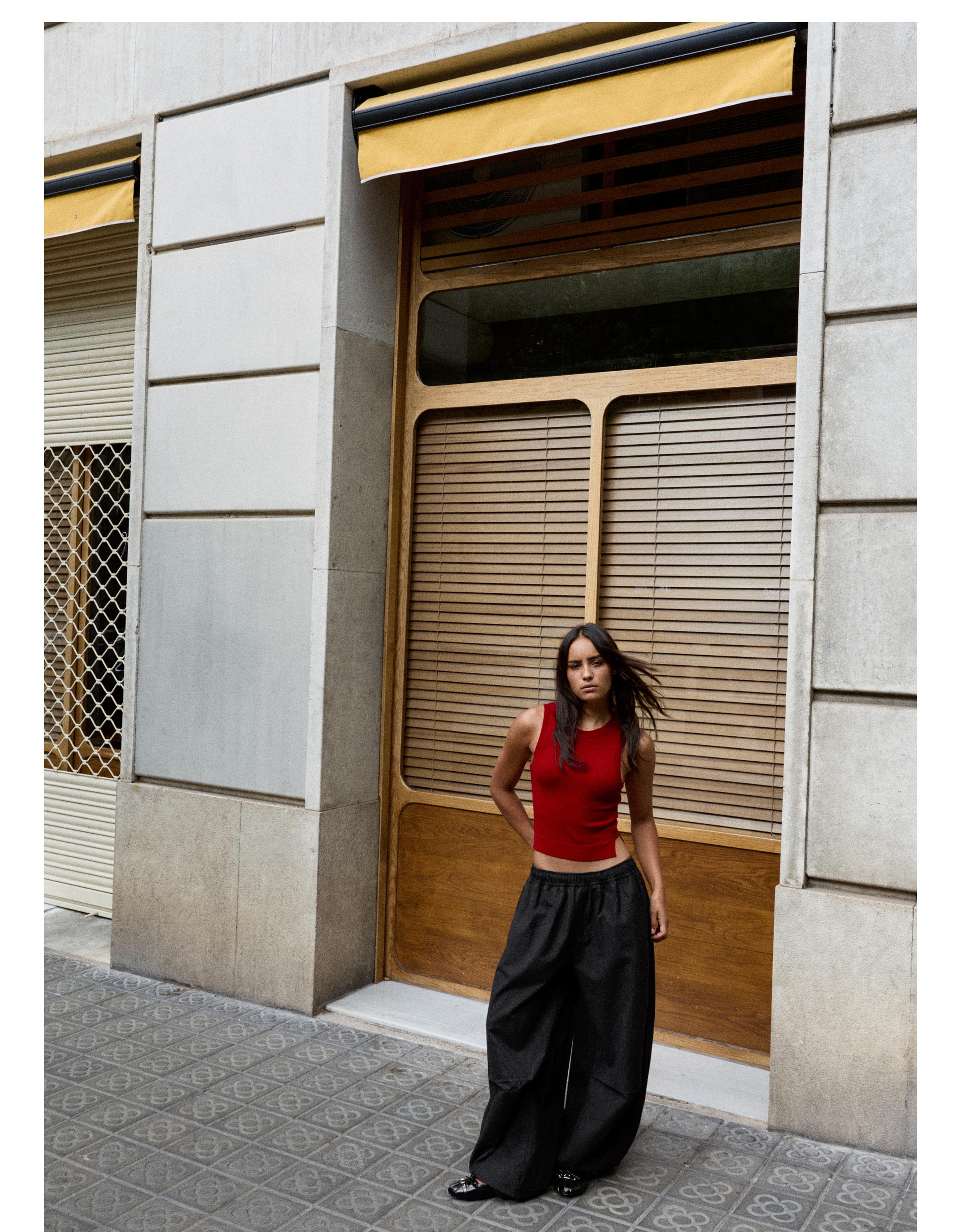 Checked barrel trousers — Black