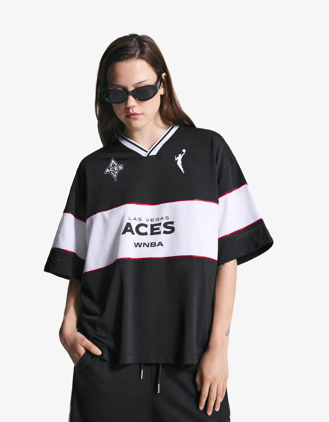 WNBA short sleeve T-shirt