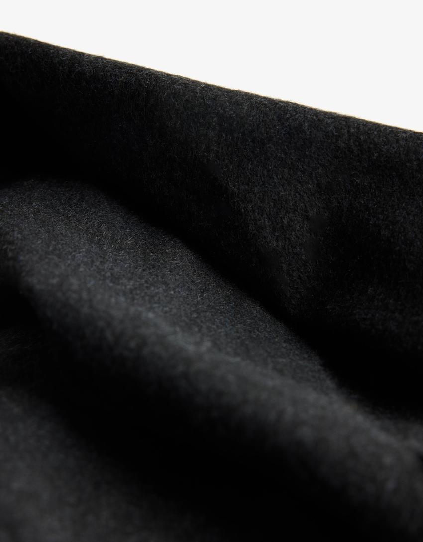 Шал с бродерия-Сиво