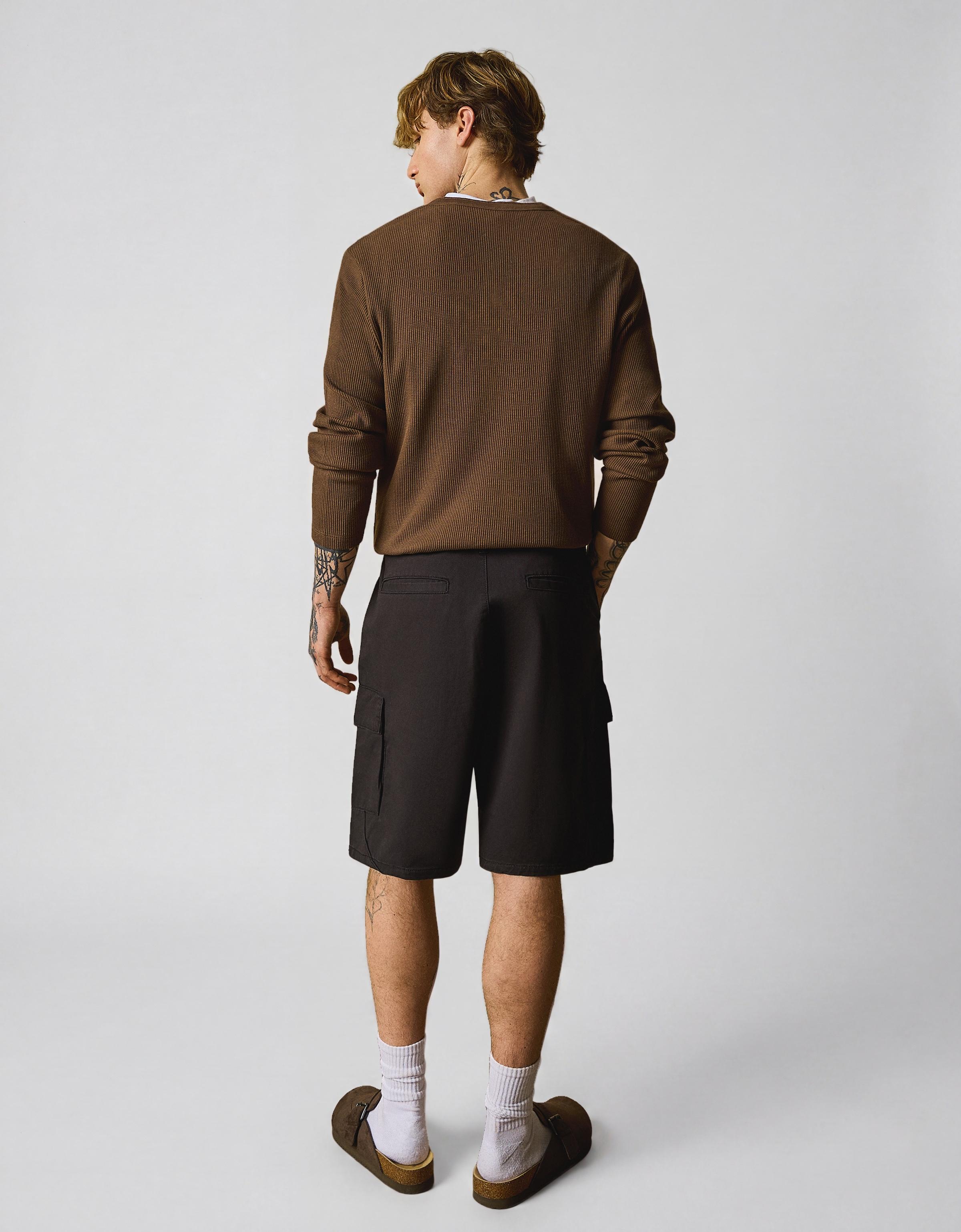 Wide cargo Bermuda shorts — Black