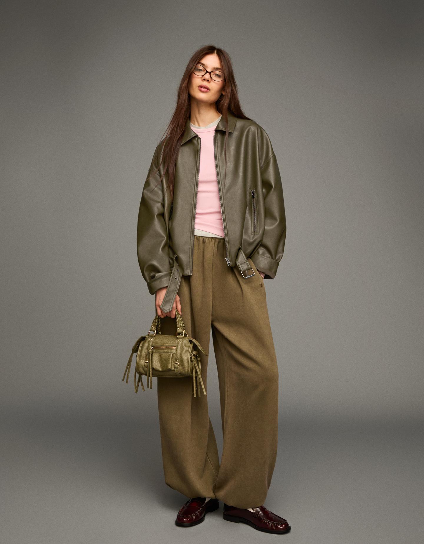 Bershka kurtka bomber ze sztucznej skóry z paskiem khaki