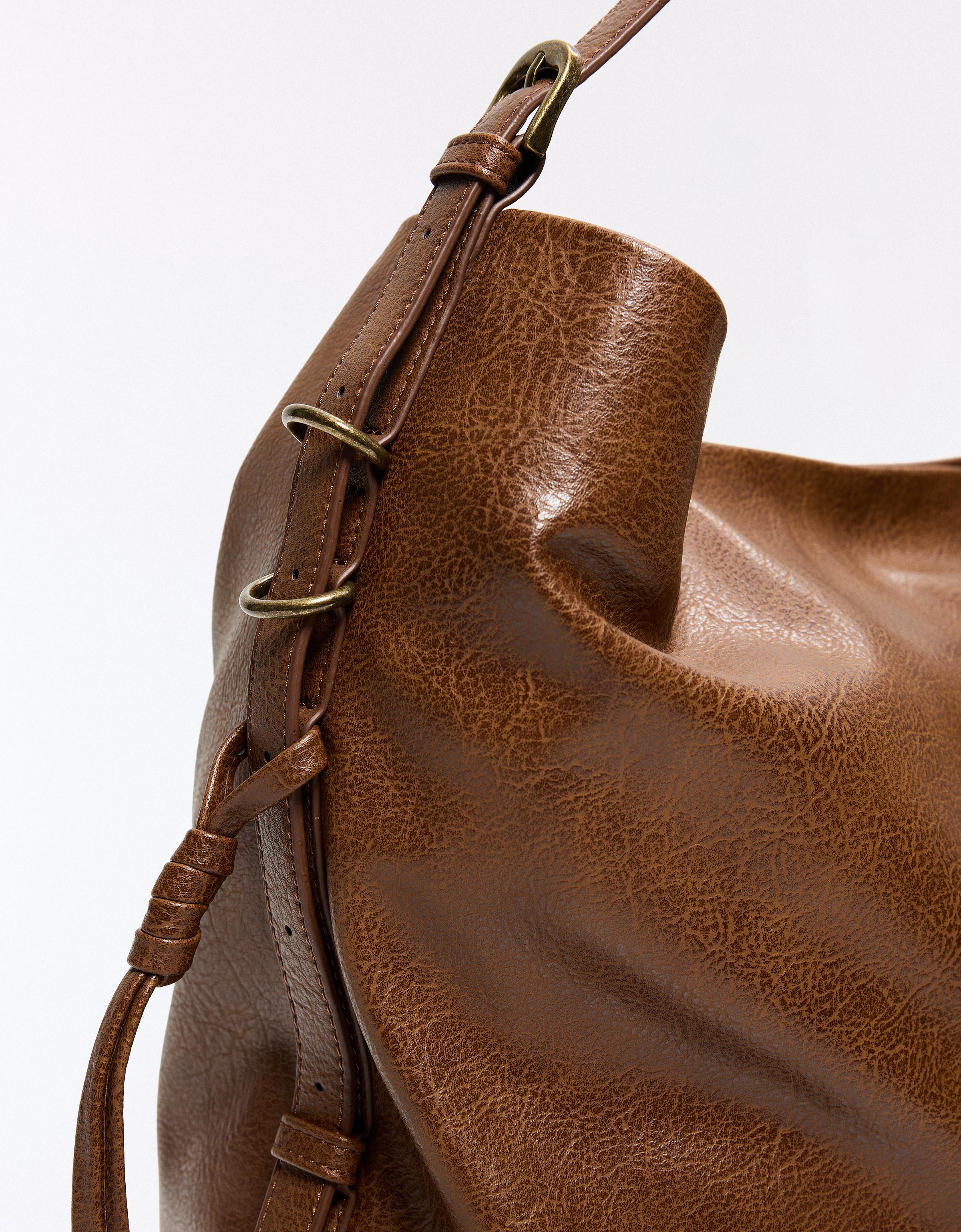 Bucket bag with details — Brown