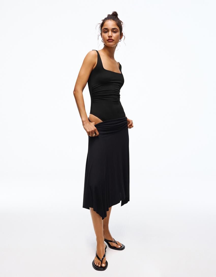 Square neck strap body-Black