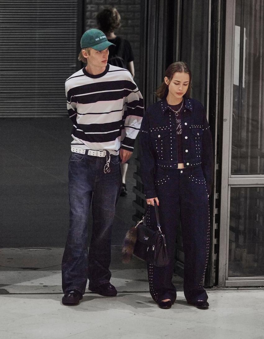Baggy barrel jeans with studs-Navy-0