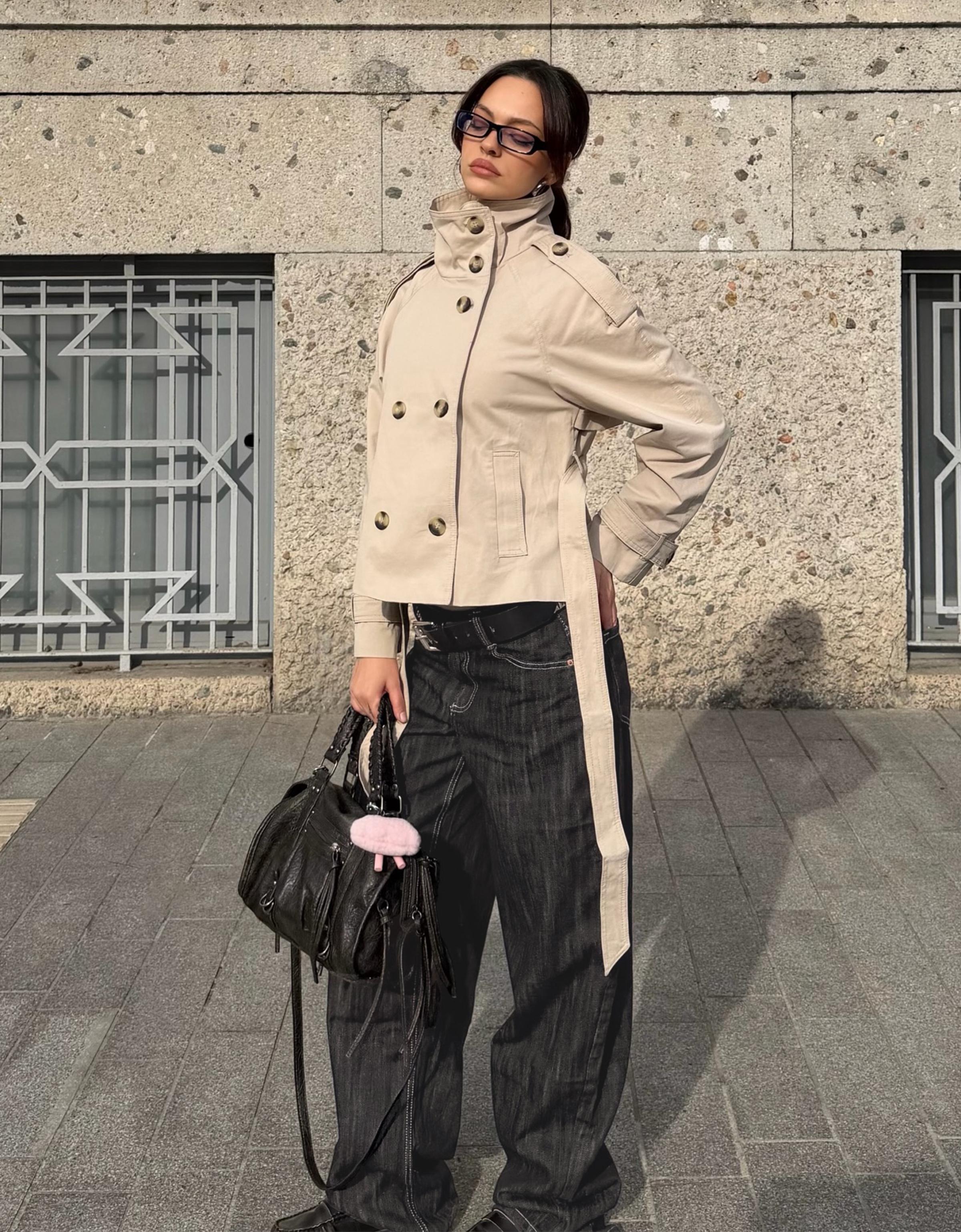 Low-rise baggy barrel jeans