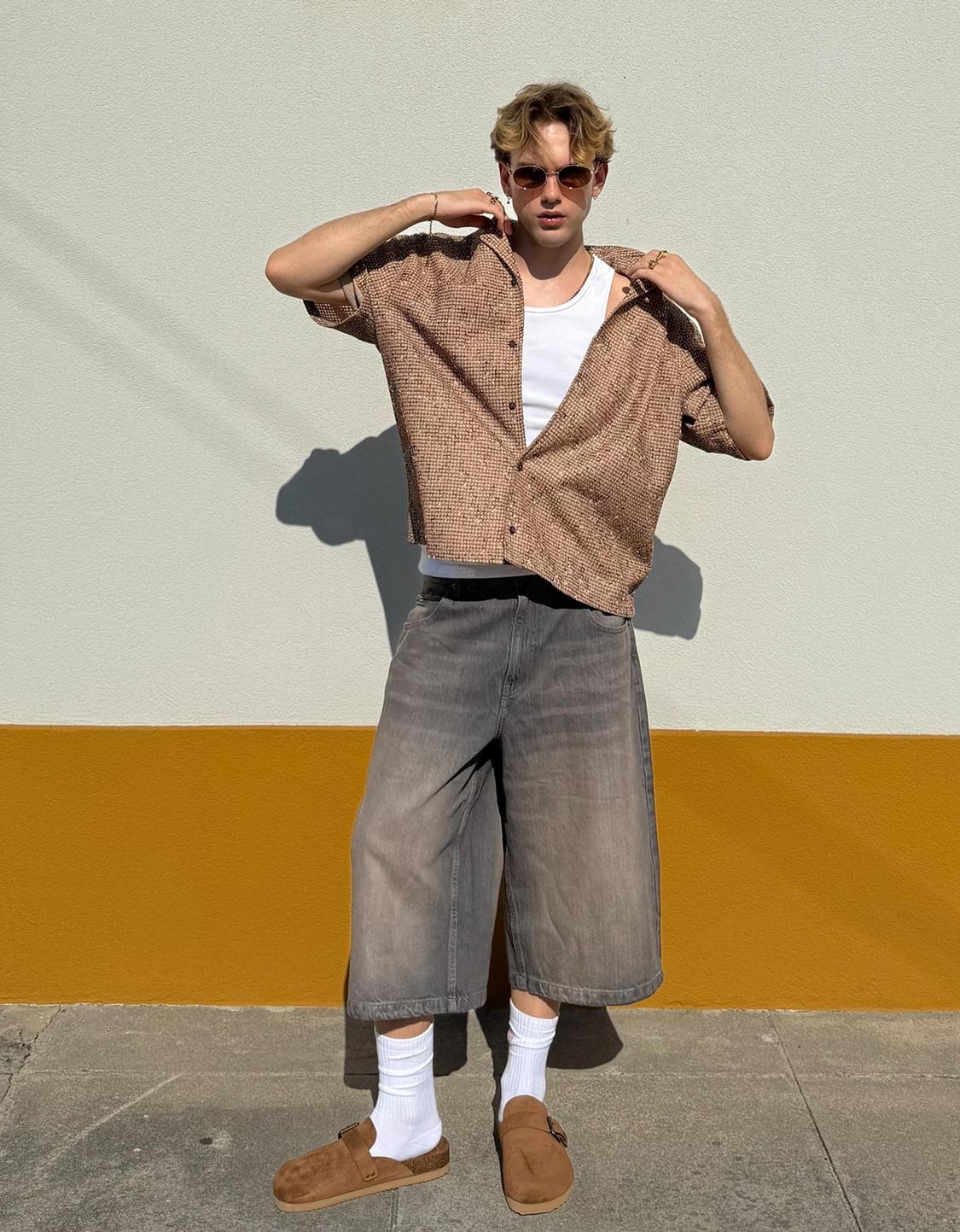 Textured boxy fit short sleeve shirt