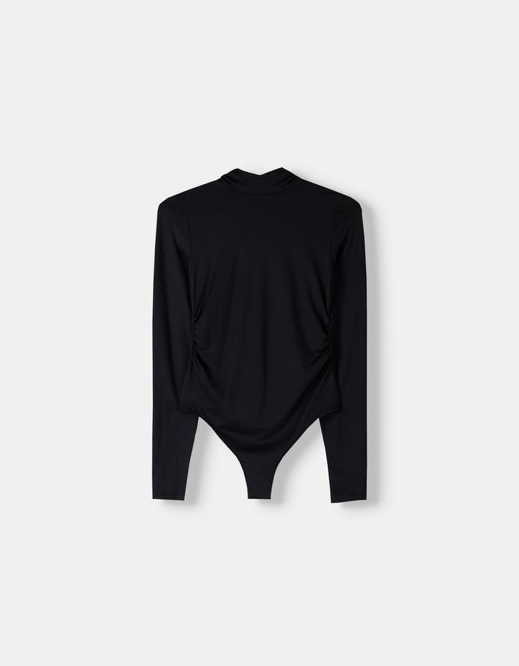 High neck long-sleeved body