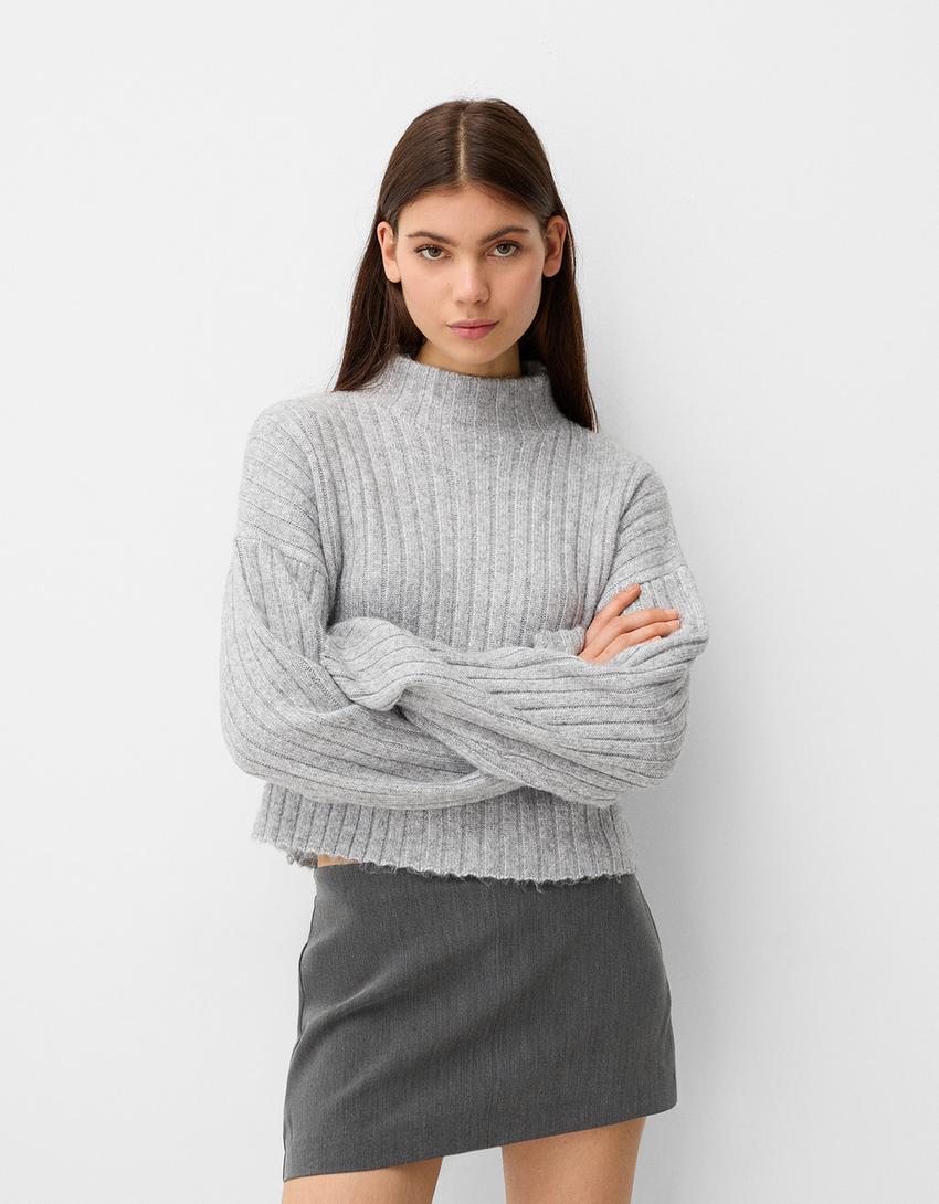 Oversize ribbed high neck cropped sweater - Women | Bershka