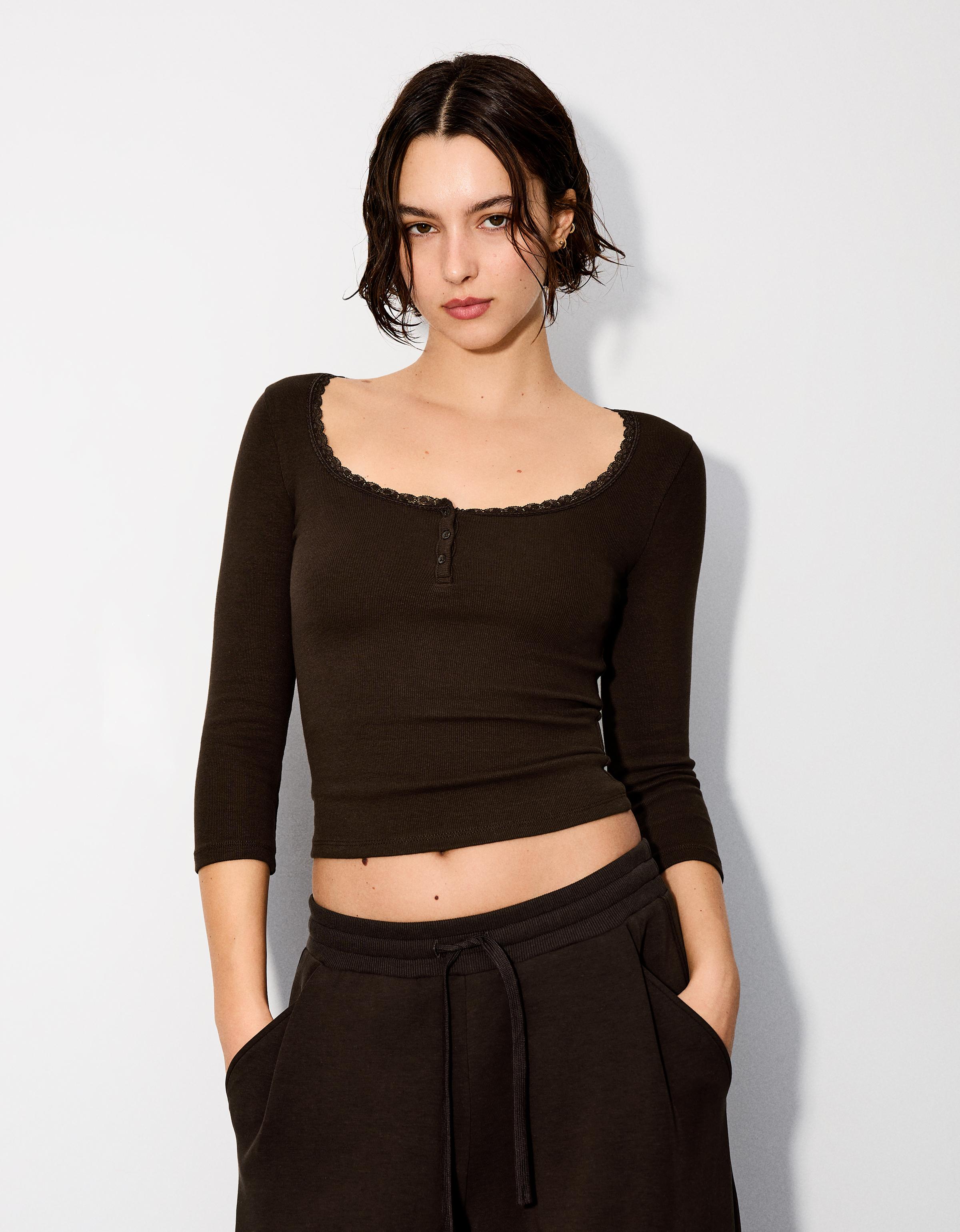 Lace V-neck long sleeve T-shirt — Brown