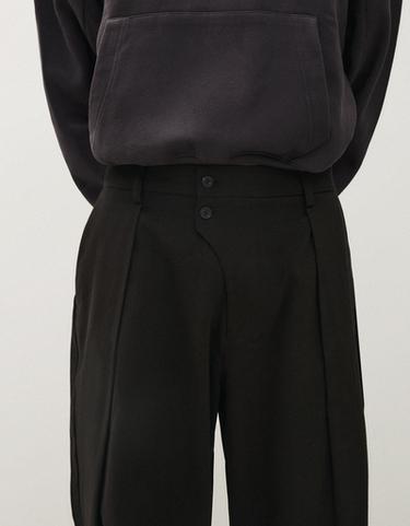 Cross-over pleat baggy trousers — Black 4