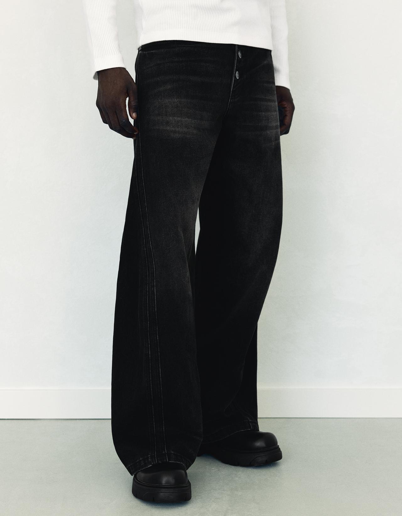 Boot-cut jeans — Black