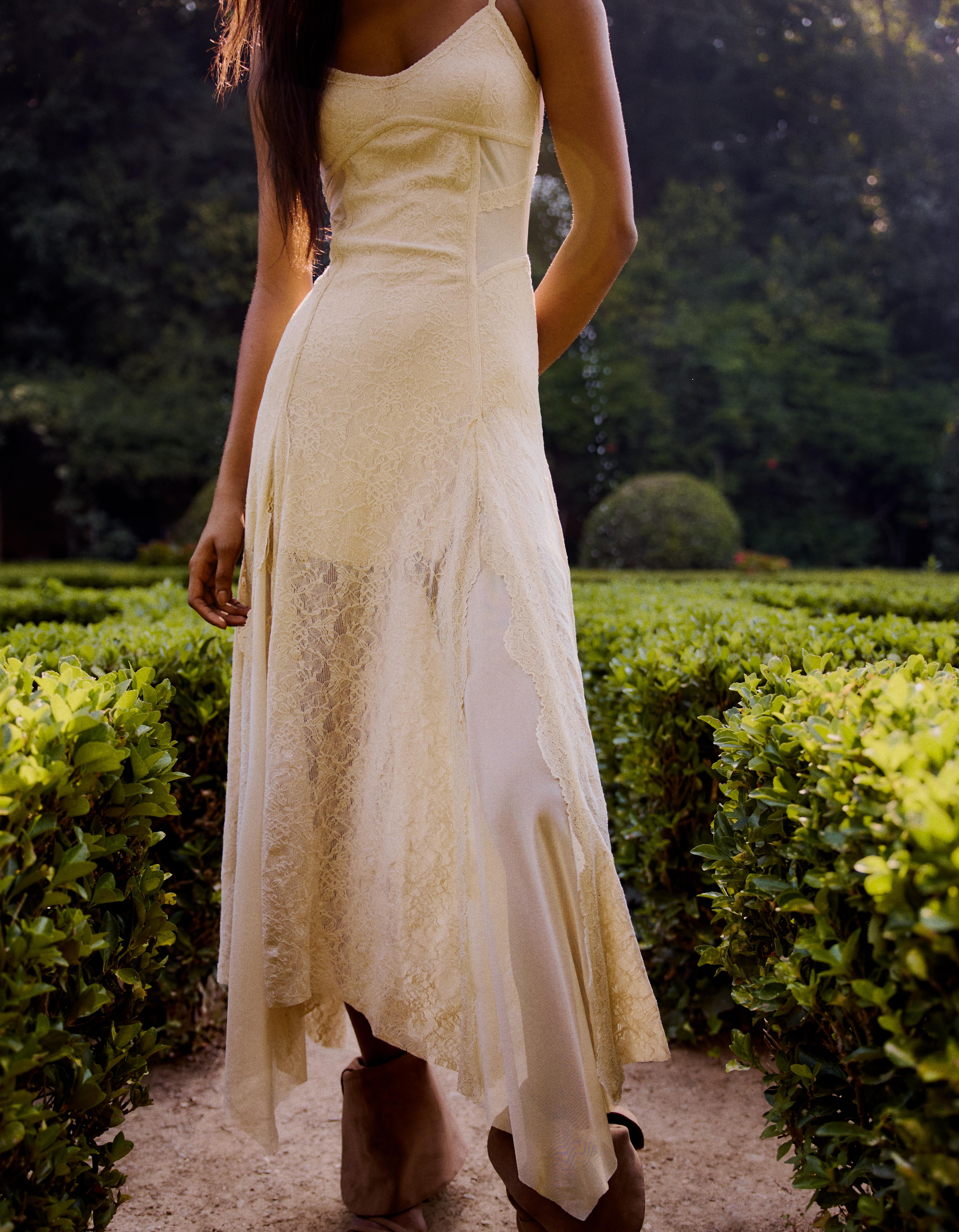 Bershka Vestido Midi Tirantes Encaje Mujer Arena
