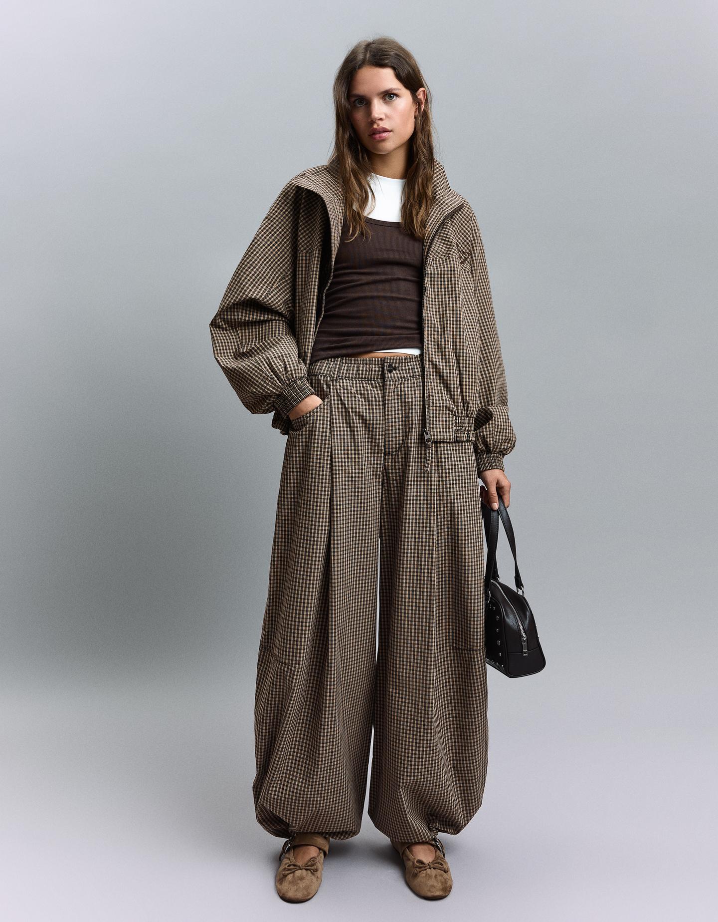 Bershka Pantaloni Parachute A Quadri Donna Xl Camel