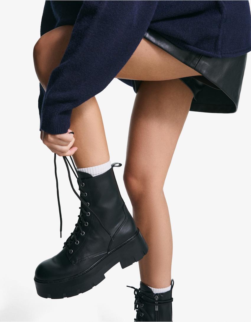 Lace-up ankle boots-BLACK
