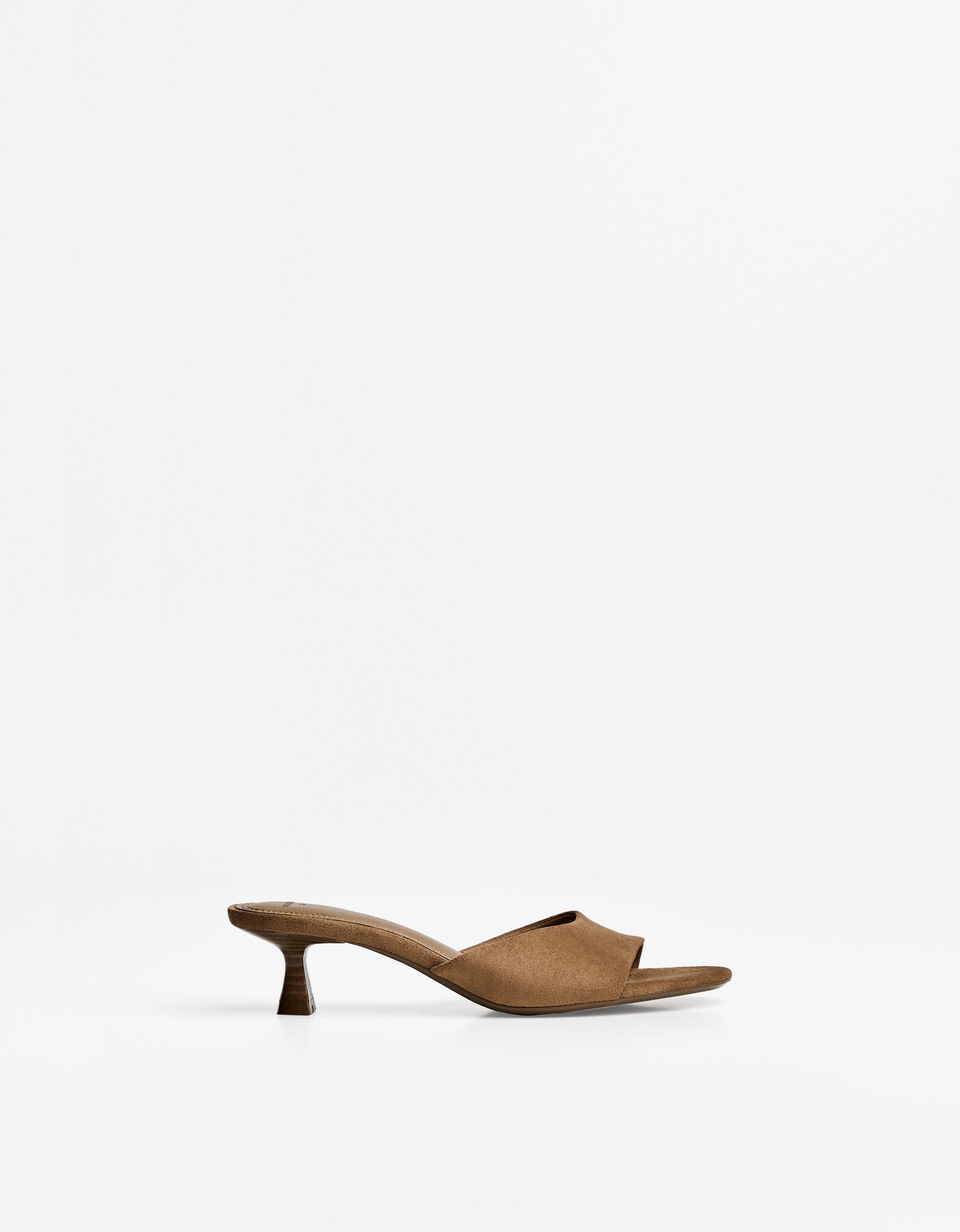 Bershka Kitten-Heel-Mules Damen 41 Gelbbraun